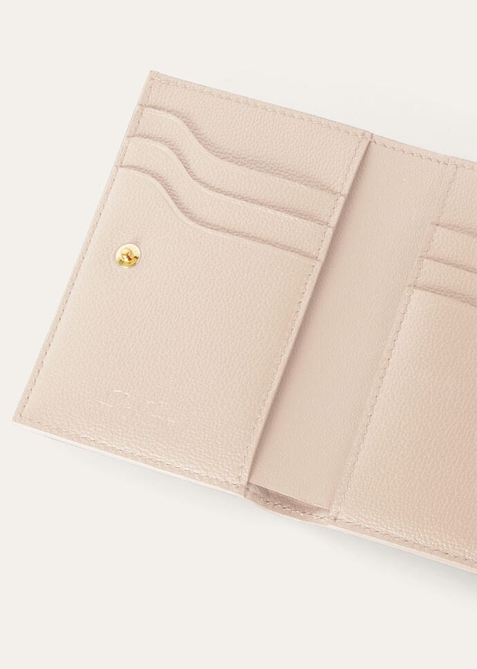 Extra Bifold Wallet Calfskin Creamed Honey/Sun Gold | Loro Extra Bifold Wallet Calfskin Creamed Honey/Sun Gold | Loro