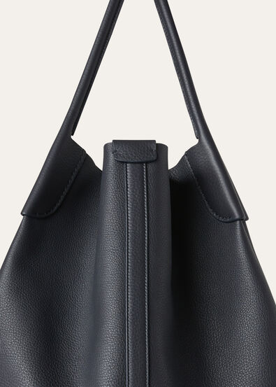 BALE HOBO EXTRA LARGE TENDER CALF