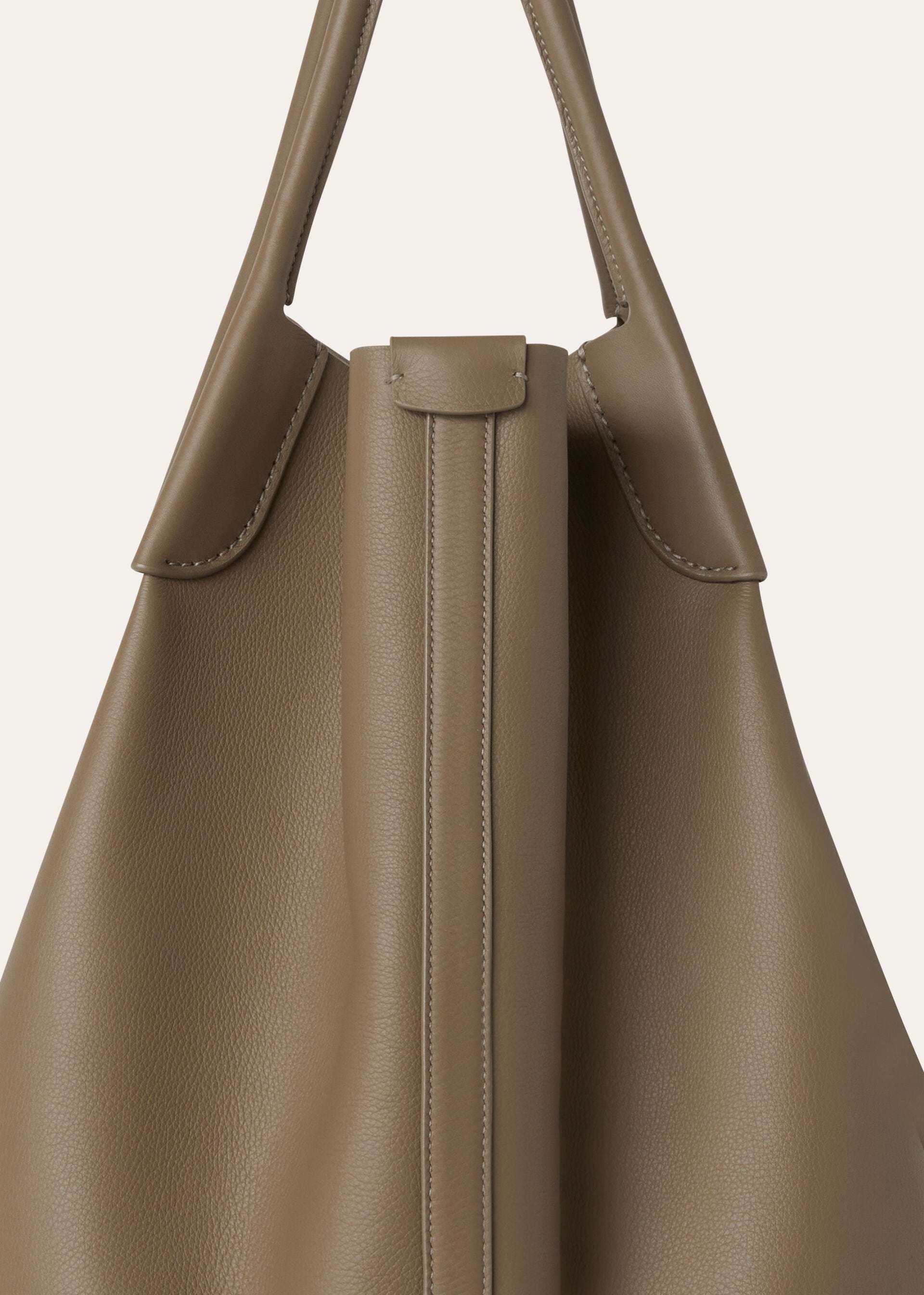 BALE HOBO EXTRA LARGE TENDER CALF