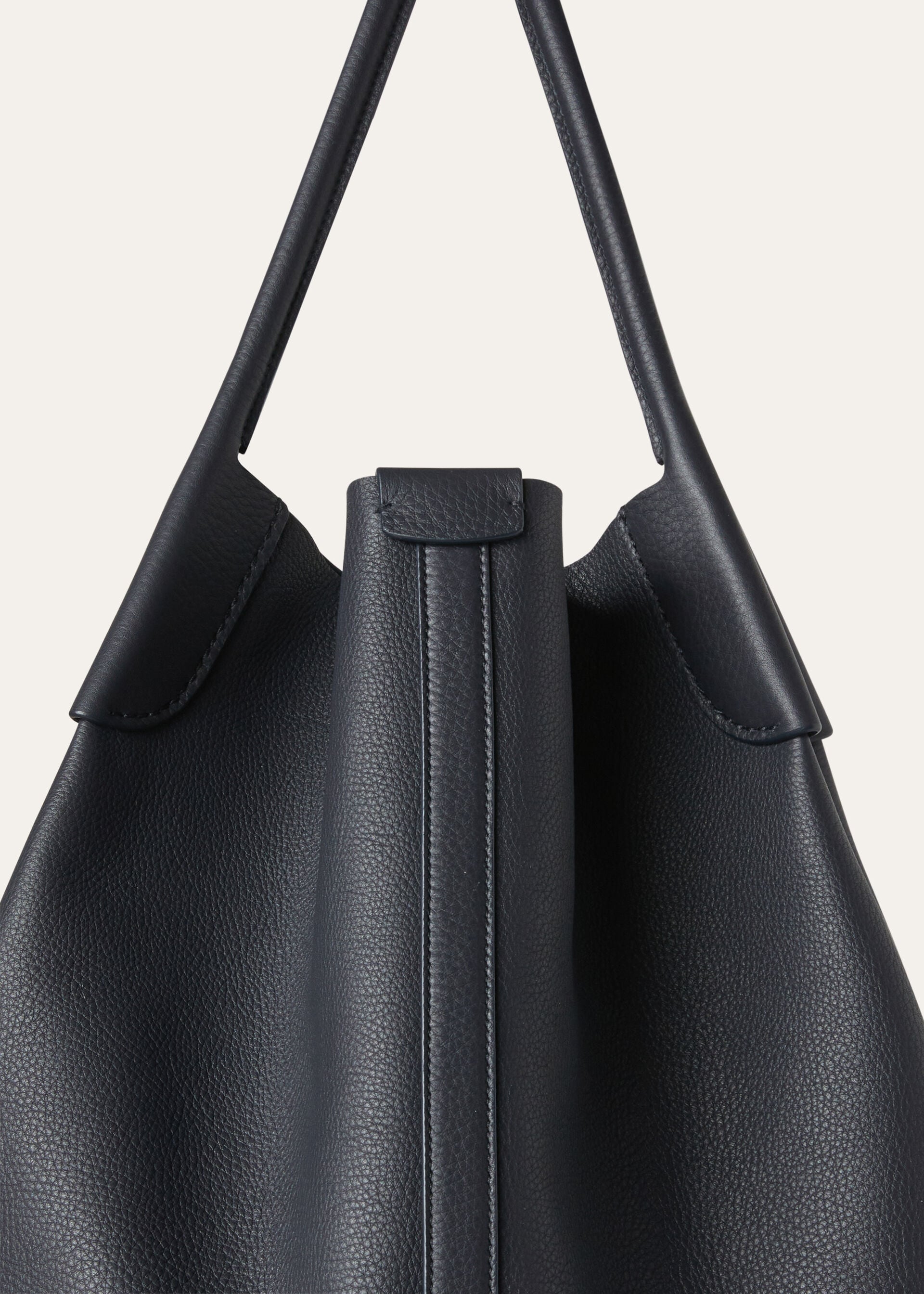 BALE HOBO EXTRA LARGE TENDER CALF