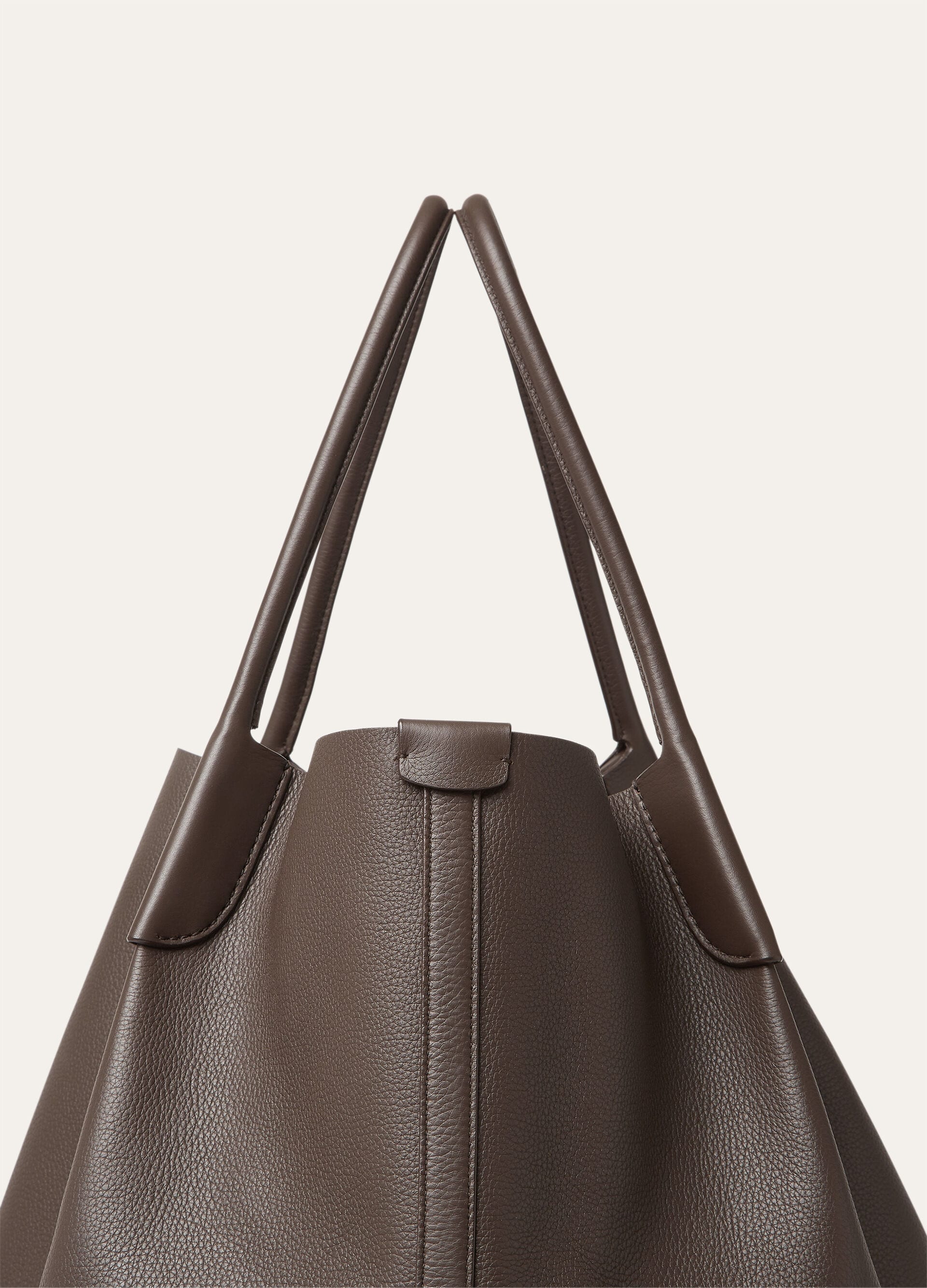BALE HOBO EXTRA LARGE TENDER CALF
