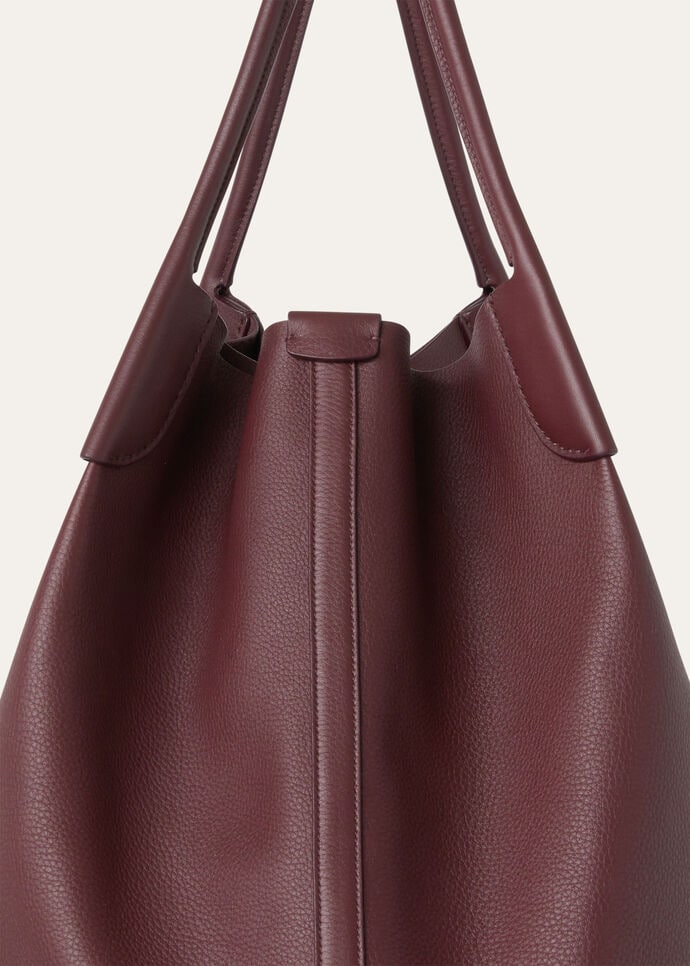 BALE HOBO EXTRA LARGE TENDER CALF_FAO4831_Q09S_NR_4