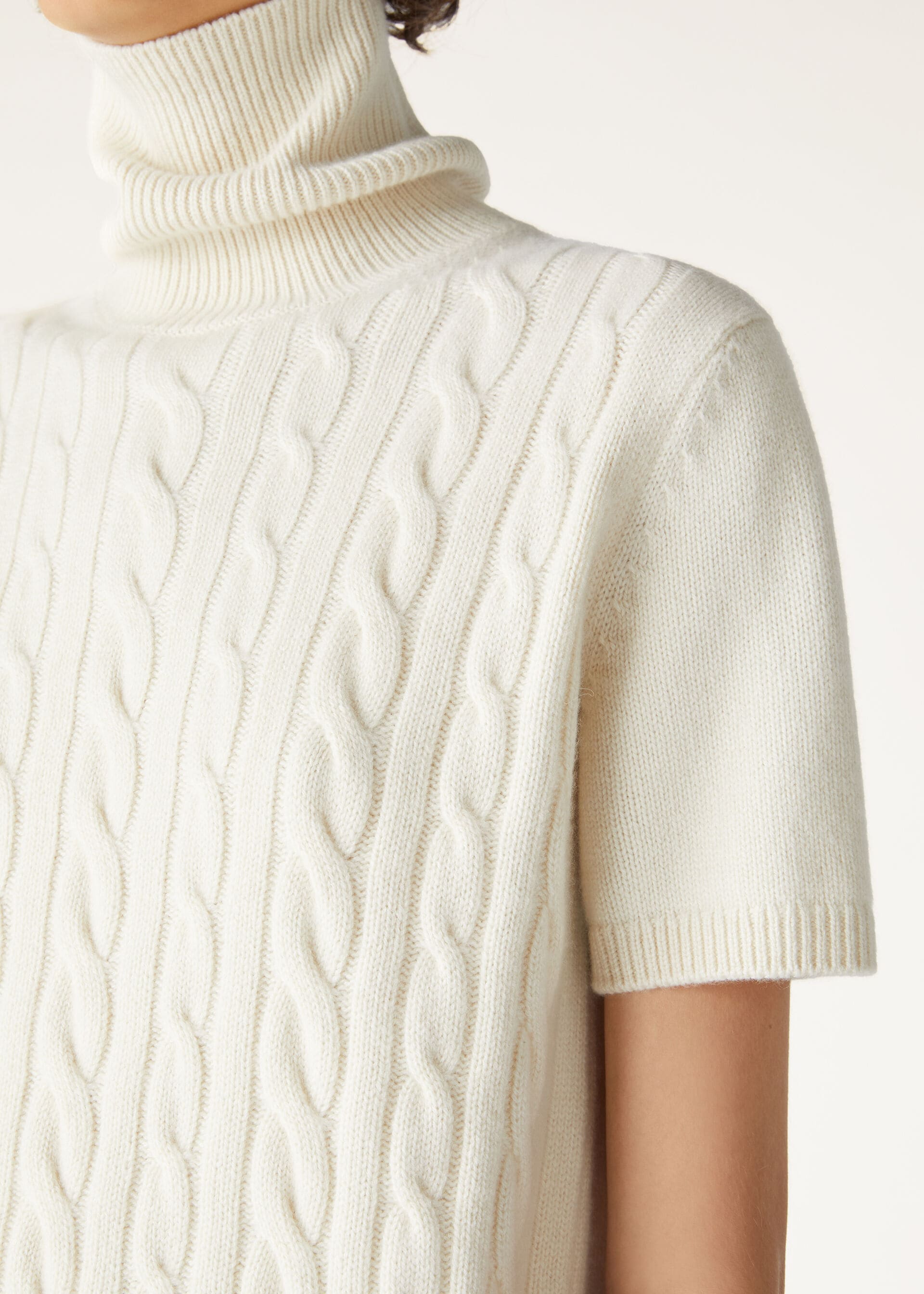 JUBILEE CABLES TURTLENECK SS SWEAT. BABY CASH GG 7