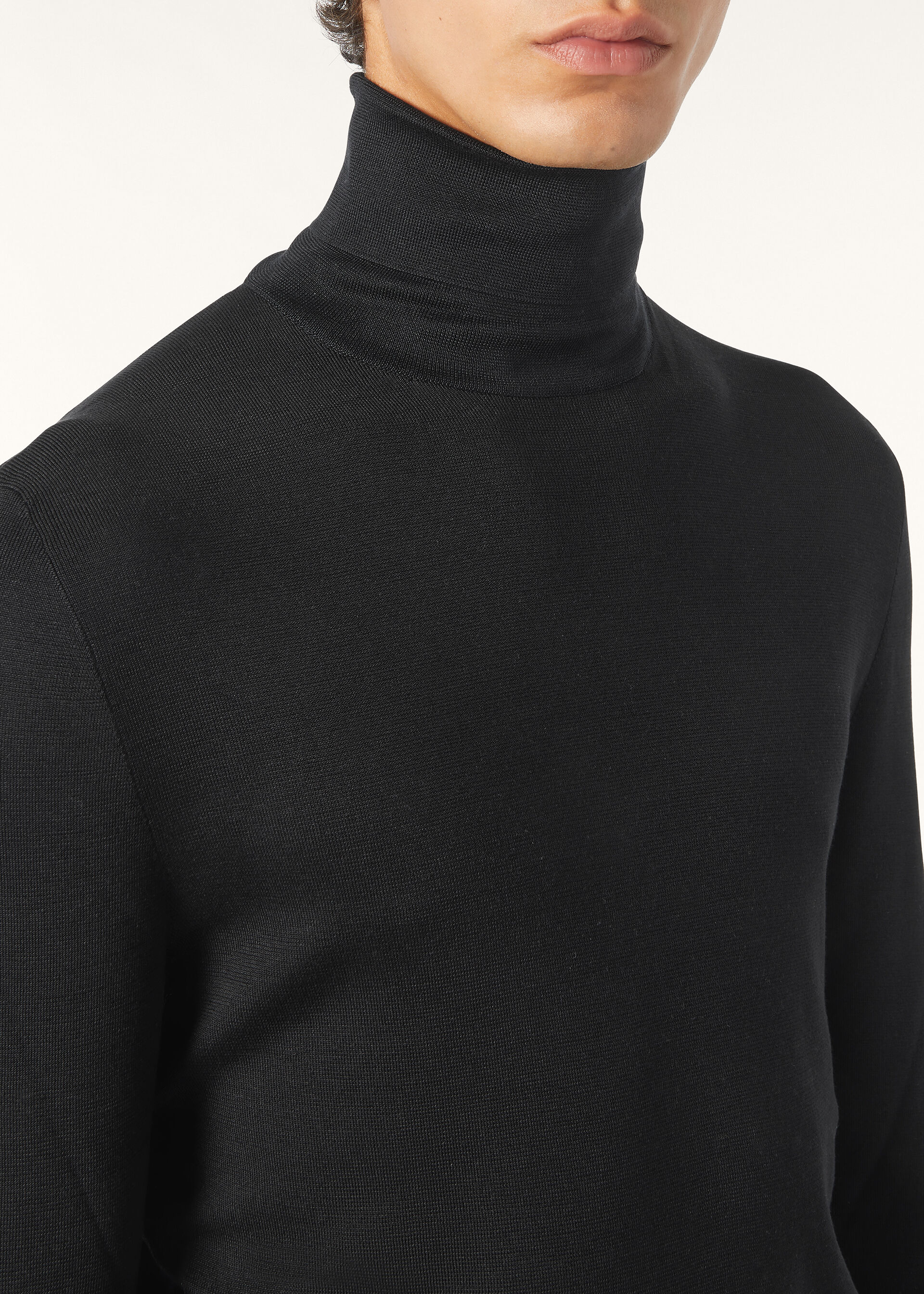 LYSKAMM TURTLENECK SWEATER SILK GG 18