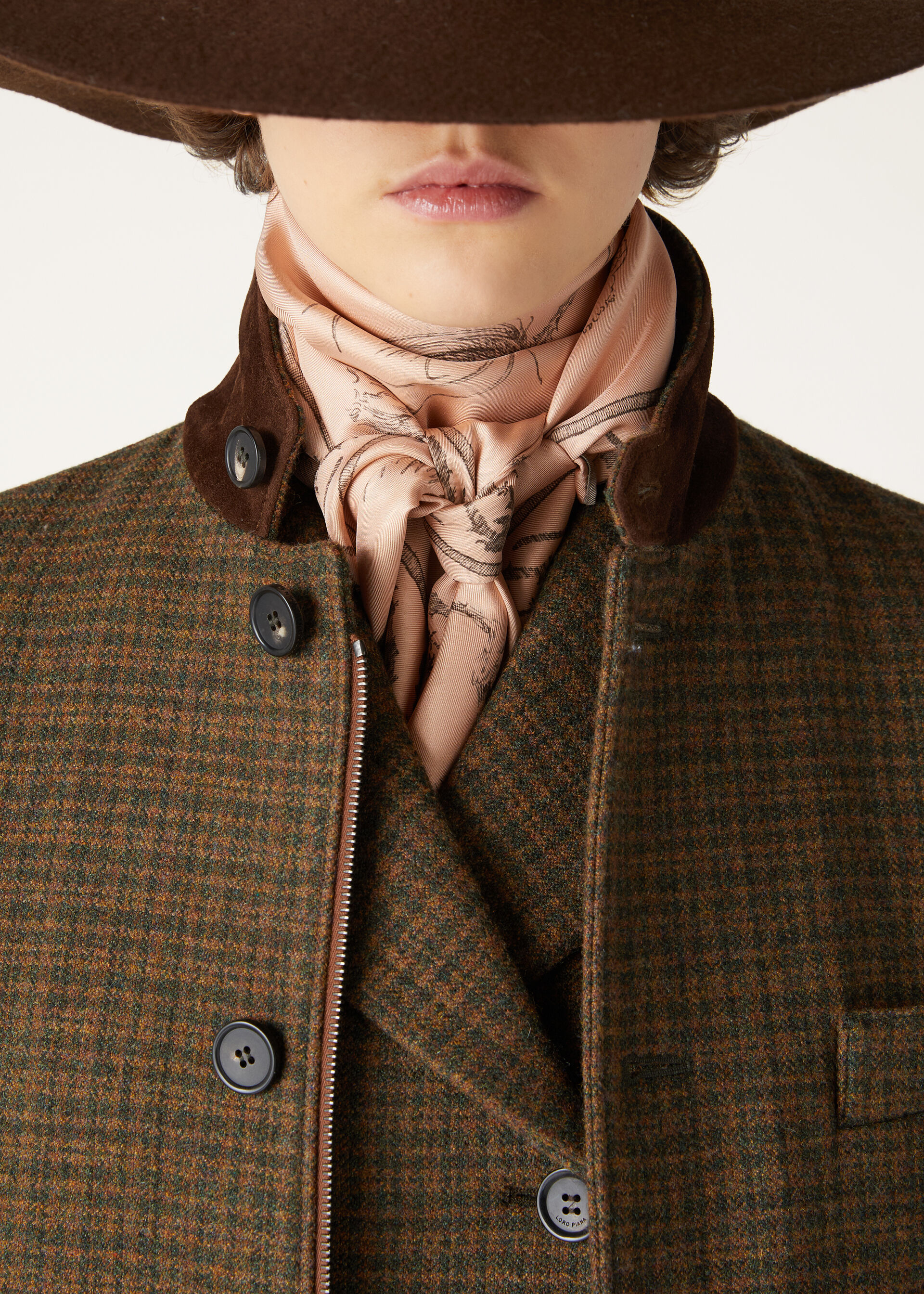 CARRE' THE ORIGINS OF EXCELLENCES SILK