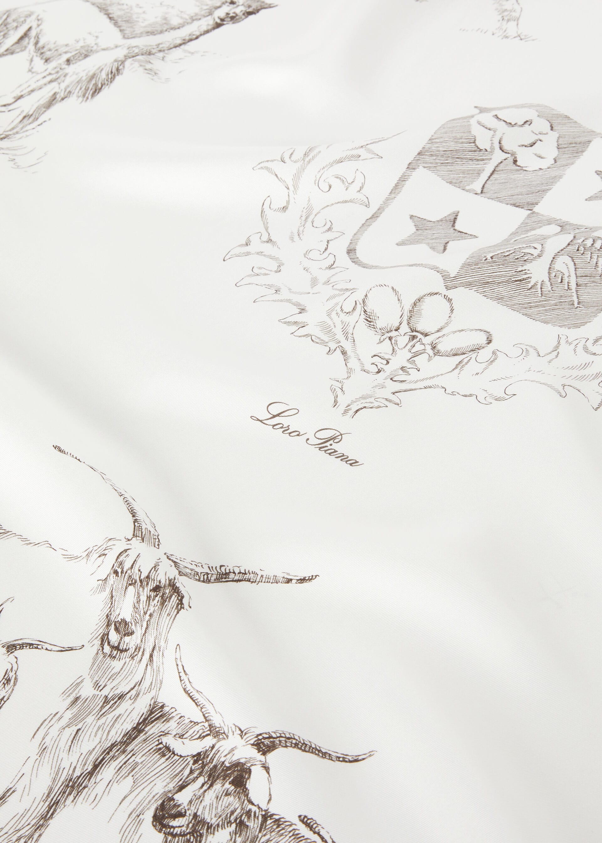 CARRE' THE ORIGINS OF EXCELLENCES SILK