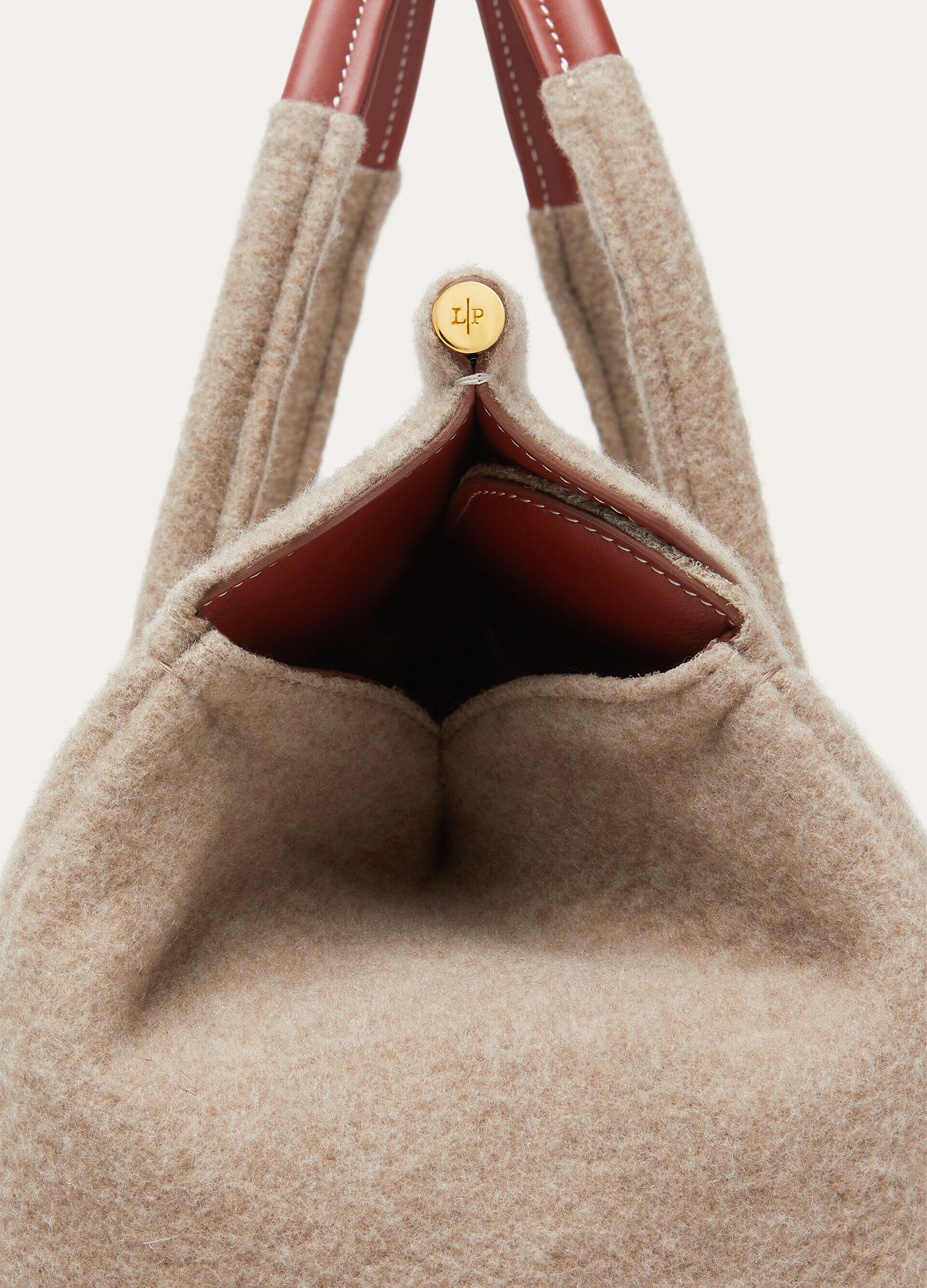 LOOM L32 CASHMERE/ROUNDED LEATHER