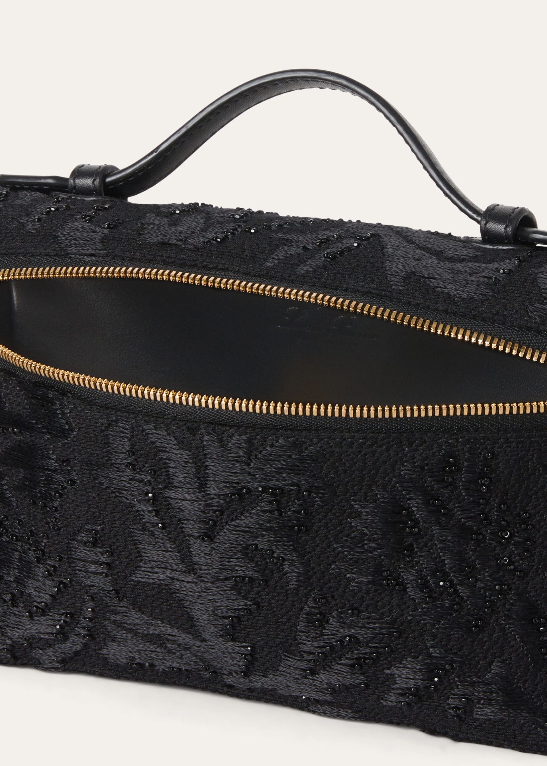 EXTRA POCKET L19 BLACK SILK PEARLS EMB CH LS