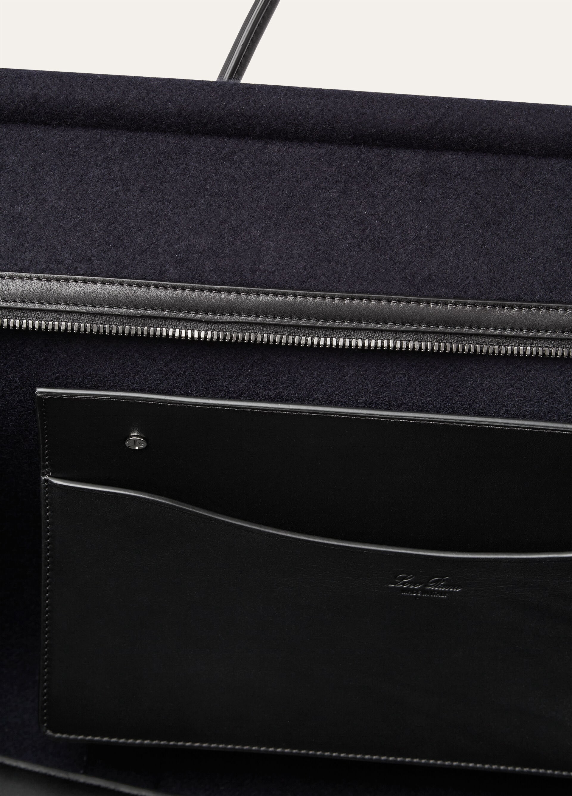 LOOM WEEKENDER L50 MELTON CASH ROUNDED LEATHER