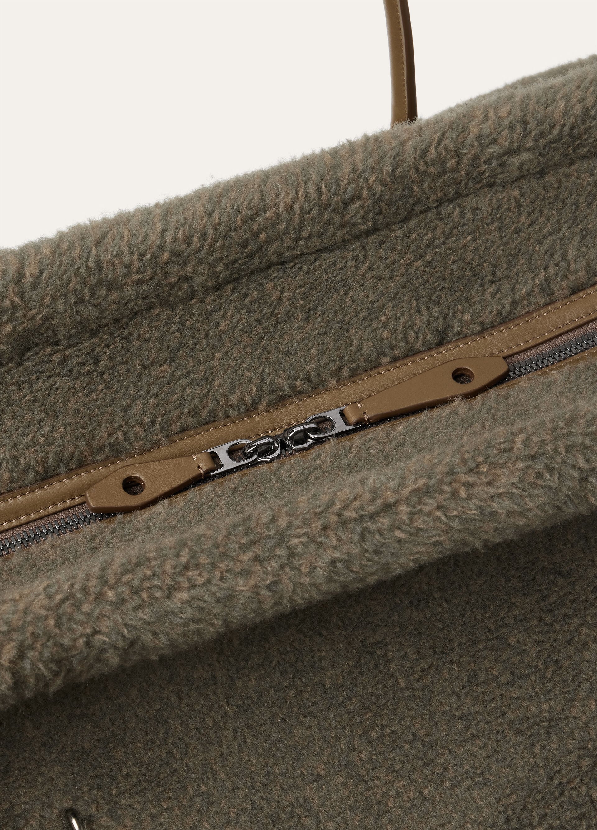 LOOM WEEKENDER L50 CASHFUR ROUNDED LEATHER