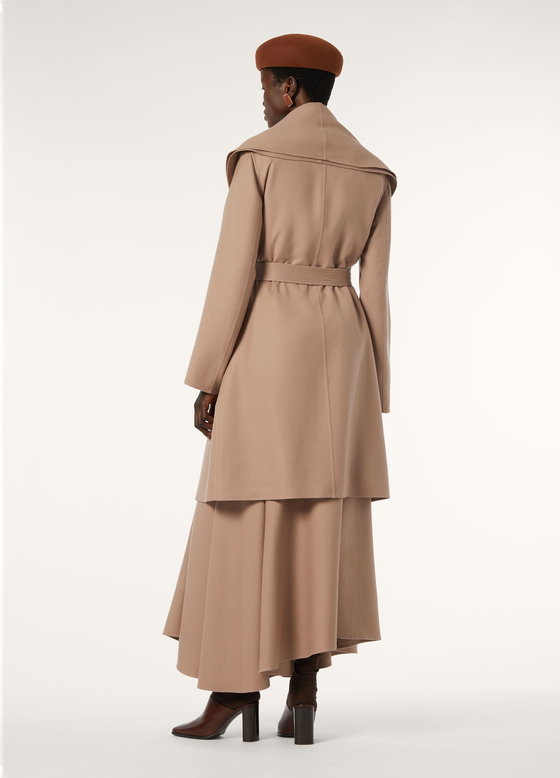 ADRIANO SB COAT ROYAL LIGHTNESS