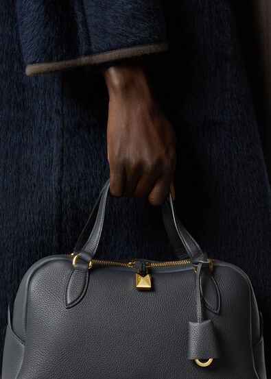 NEEDLE SMALL FINE GRAINED LEATHER