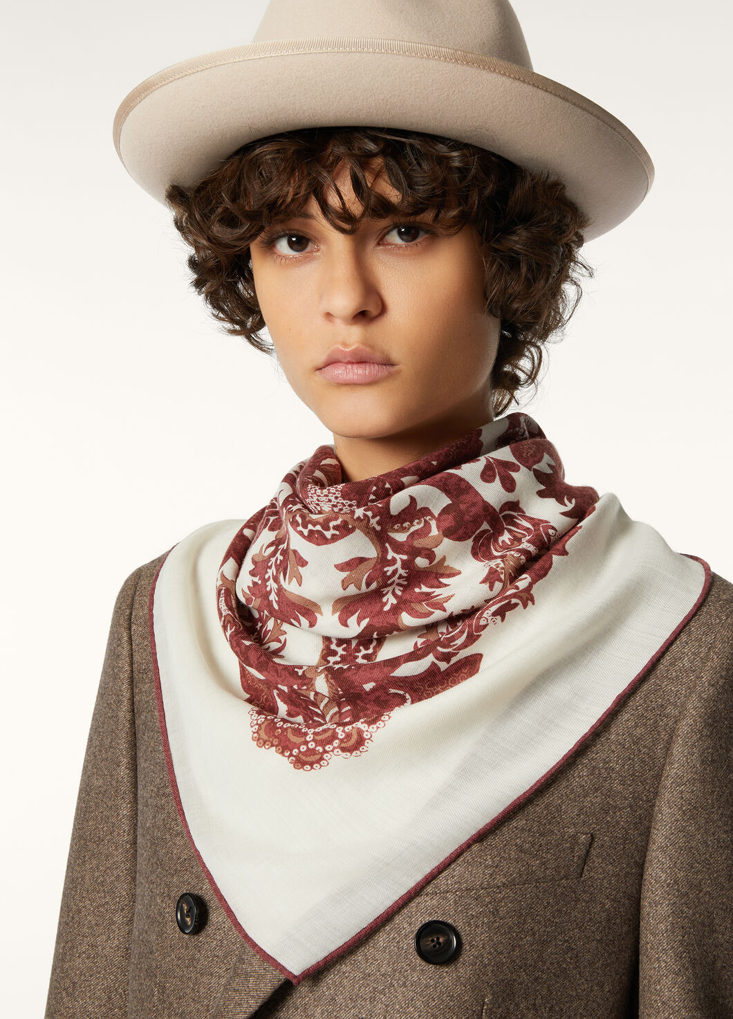 CARDO BLOOMS FOULARD 90 WOOL_FAP2237_T1P1_NR_1