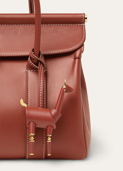 VICUNA CHARM ROUNDED LEATHER