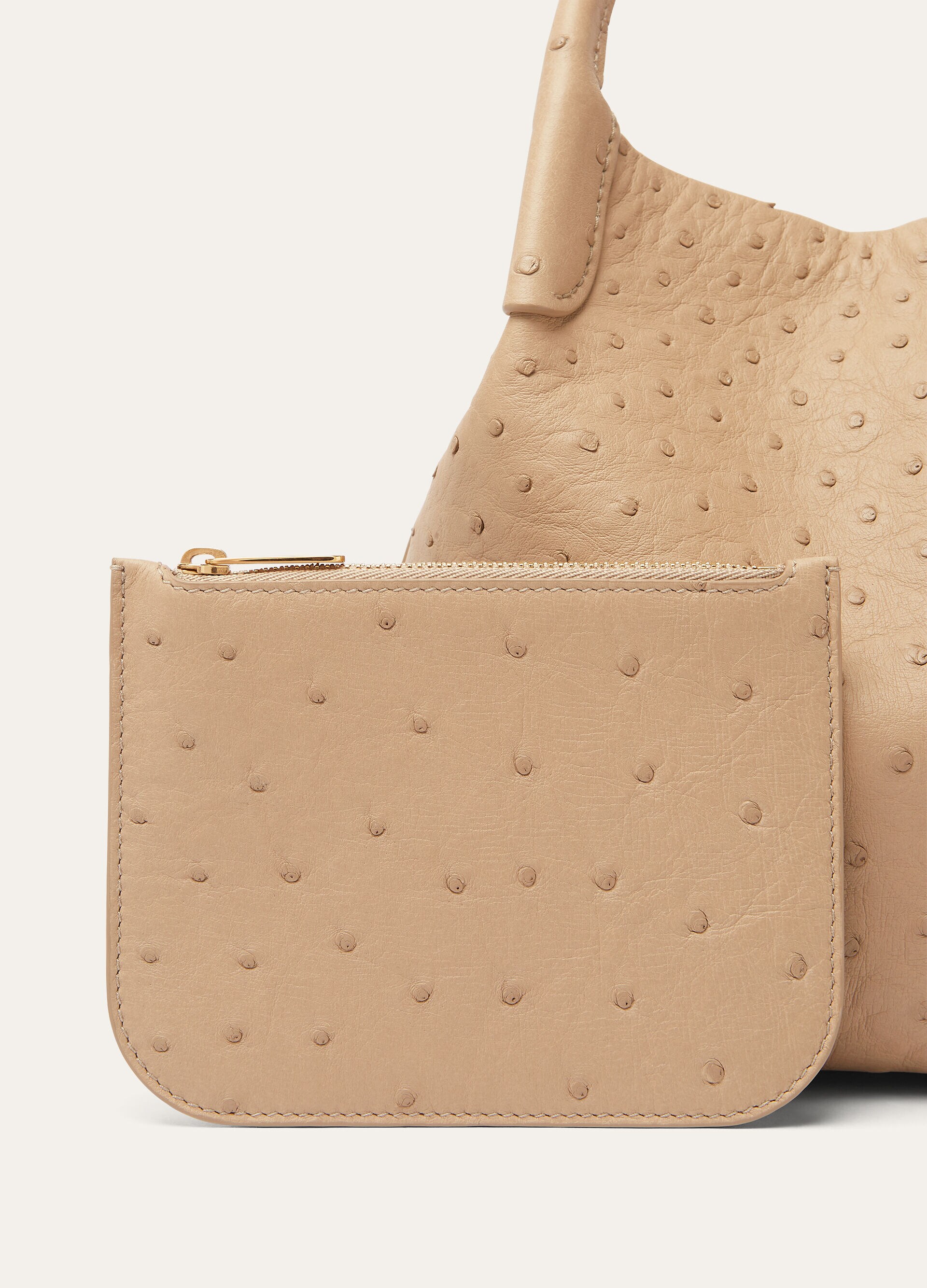 BALE SMALL OSTRICH SADDLE FINISH