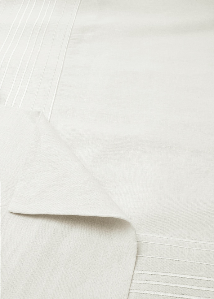 EMBROIDERED SUITCASE STRIPE TABLECLOTH 10 PAX_FAP3257_B587_NR_3