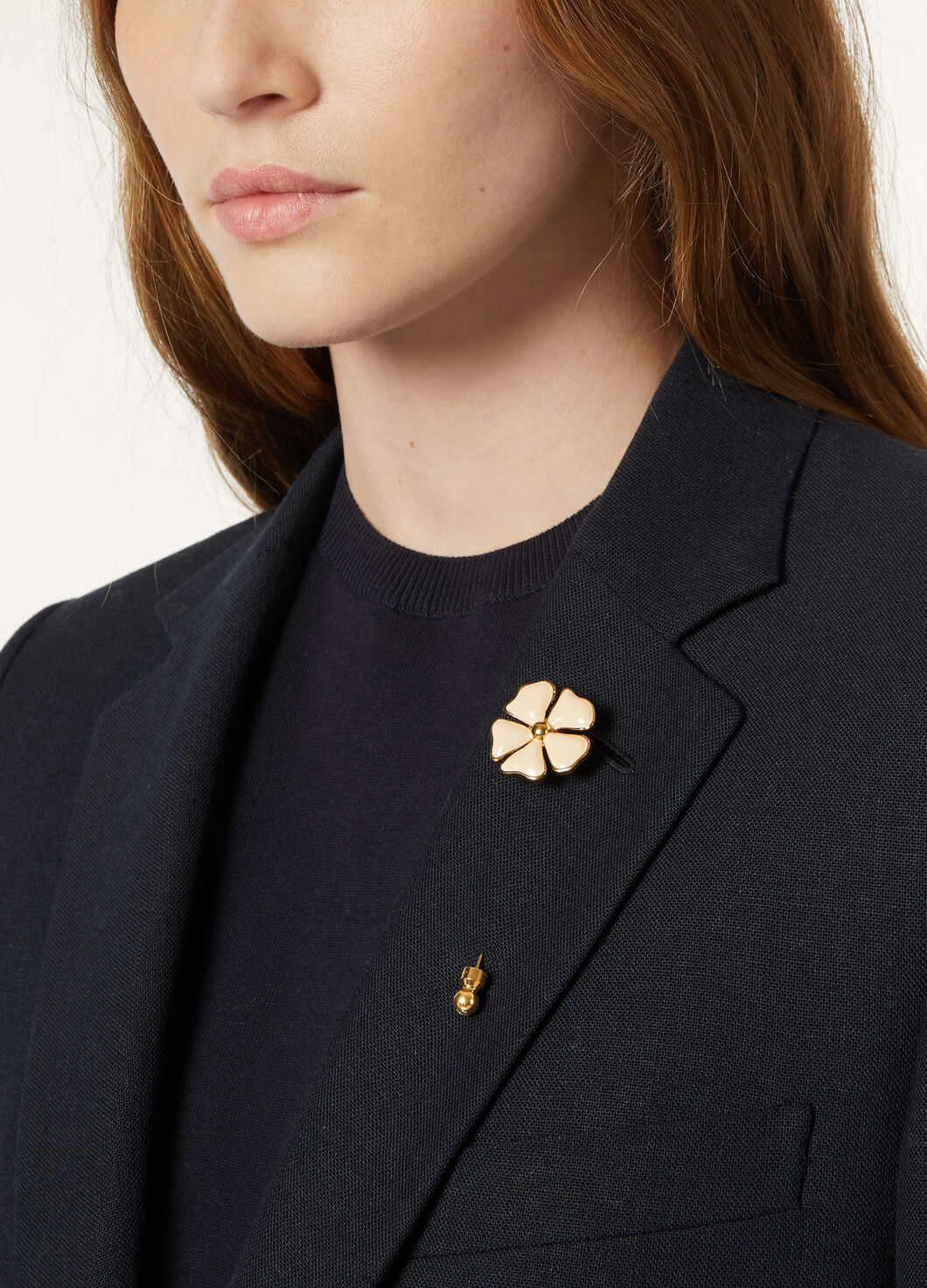 BLOOMING LINEN FLOWER PIN BRASS/ENAMEL