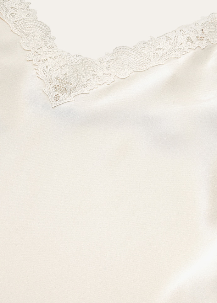 KATERINA EMBROIDERED TOP DRESSY SATIN_FAP3450_A0LL_38_3