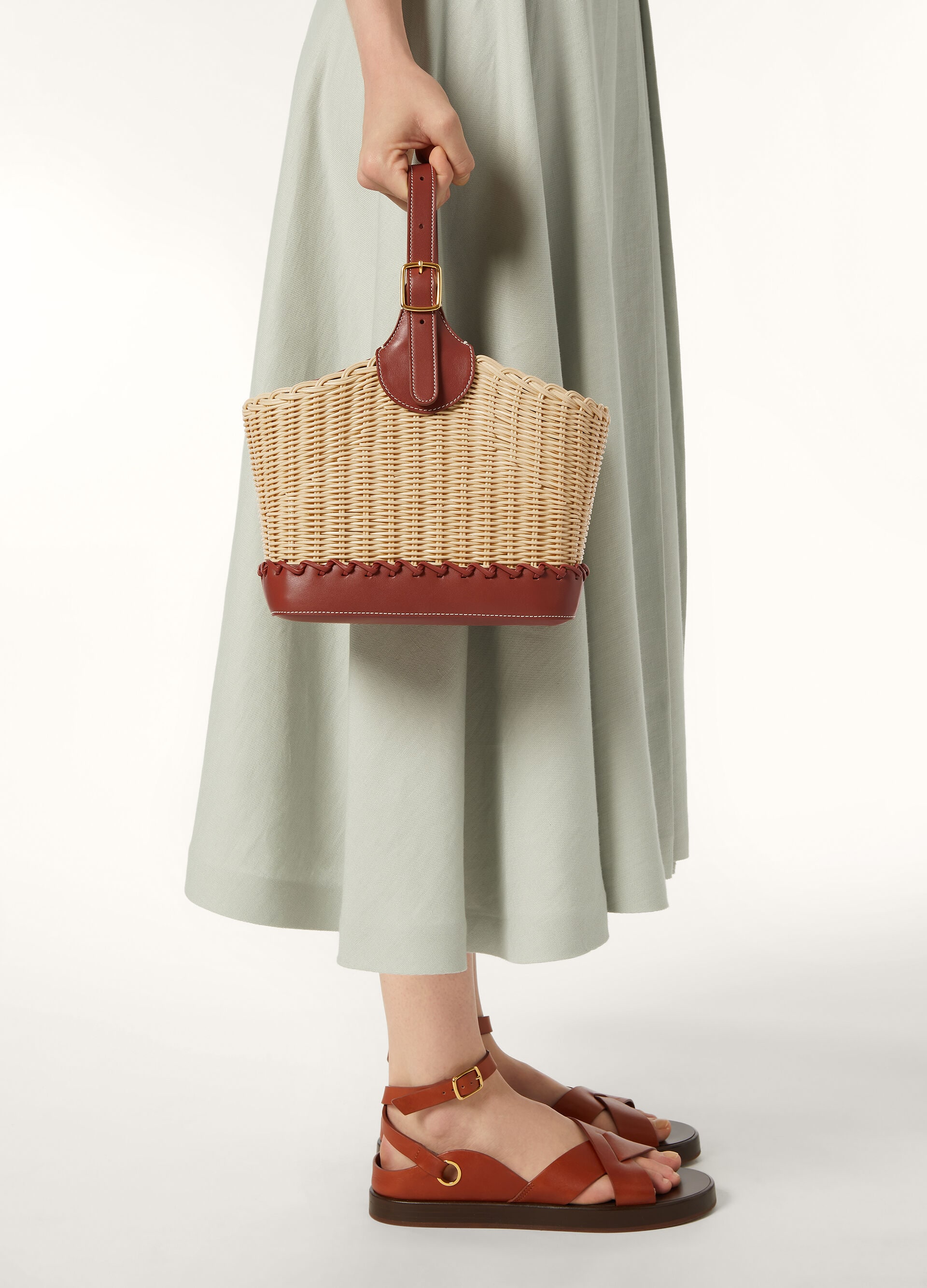 BOBBIN BUCKET WICKER/ROUNDED LEATHER