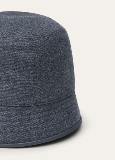 TINA BUCKET WISH CASH FLANNEL RAIN