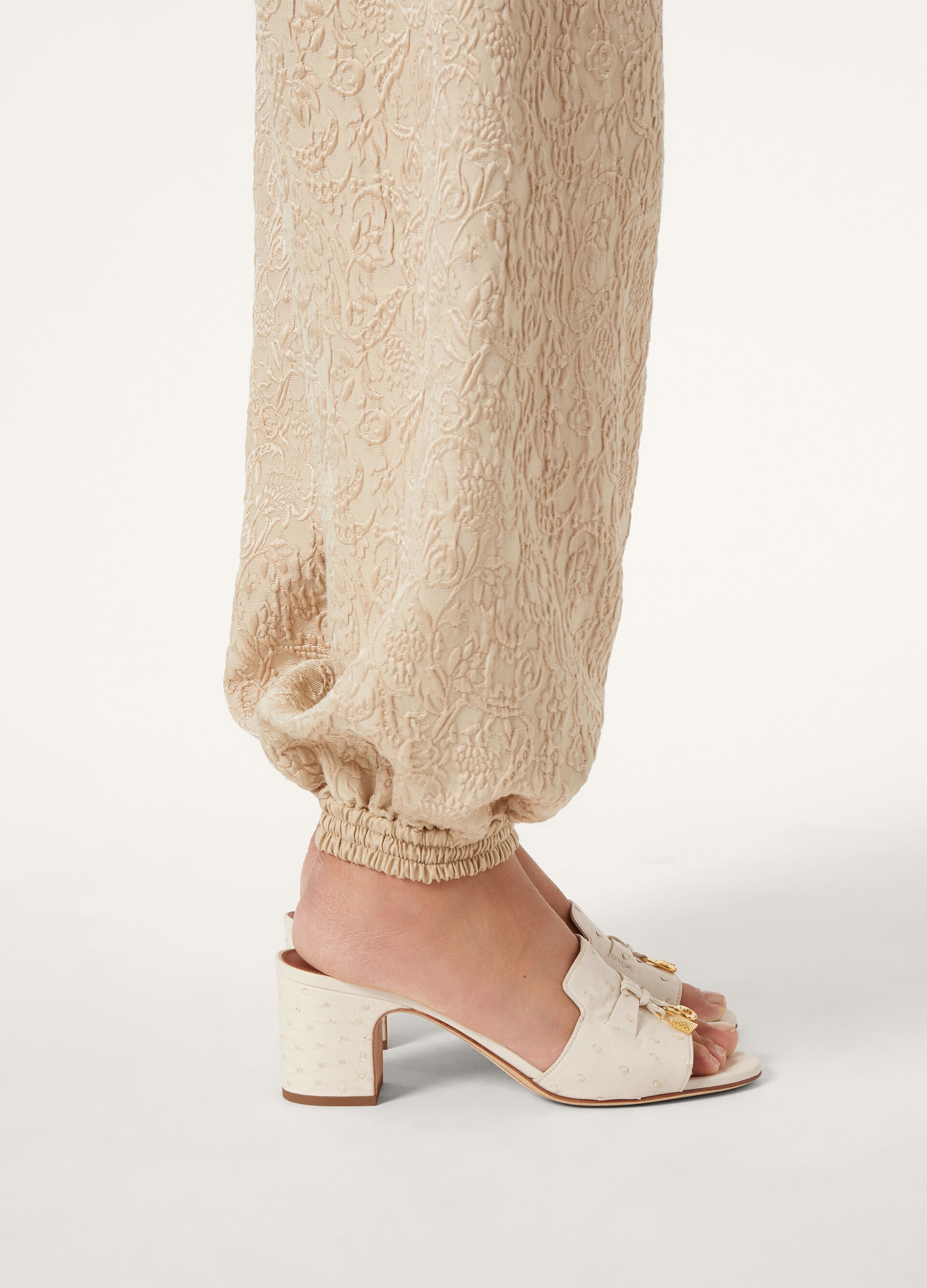 CHARMS SLIPPER T55 OSTRICH SADDLE FINISH