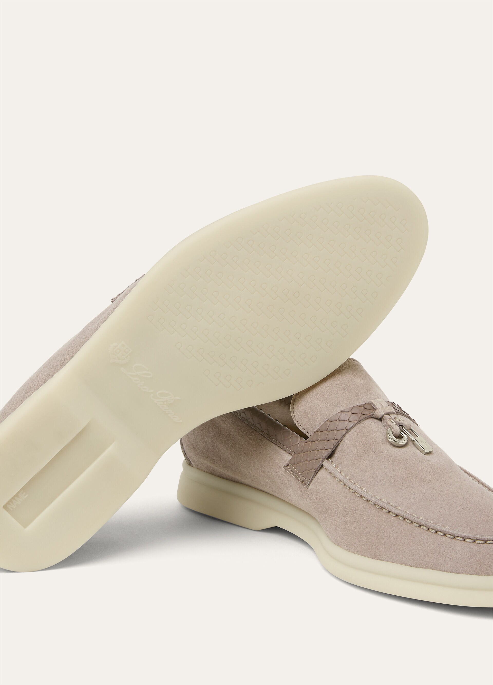 SUMMER CHARMS WALK SUEDE PYTHON CASHMERE