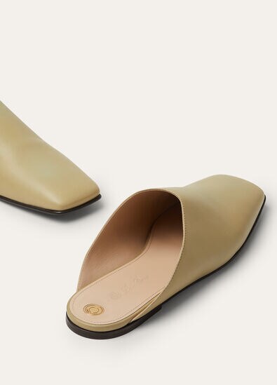 ALBA FLAT MULE WAXED LAMBSKIN