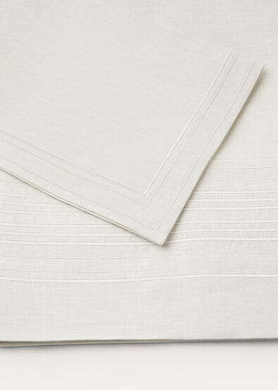 EMBROIDERED SUITCASE STRIPE TABLECLOTH 8 PAX