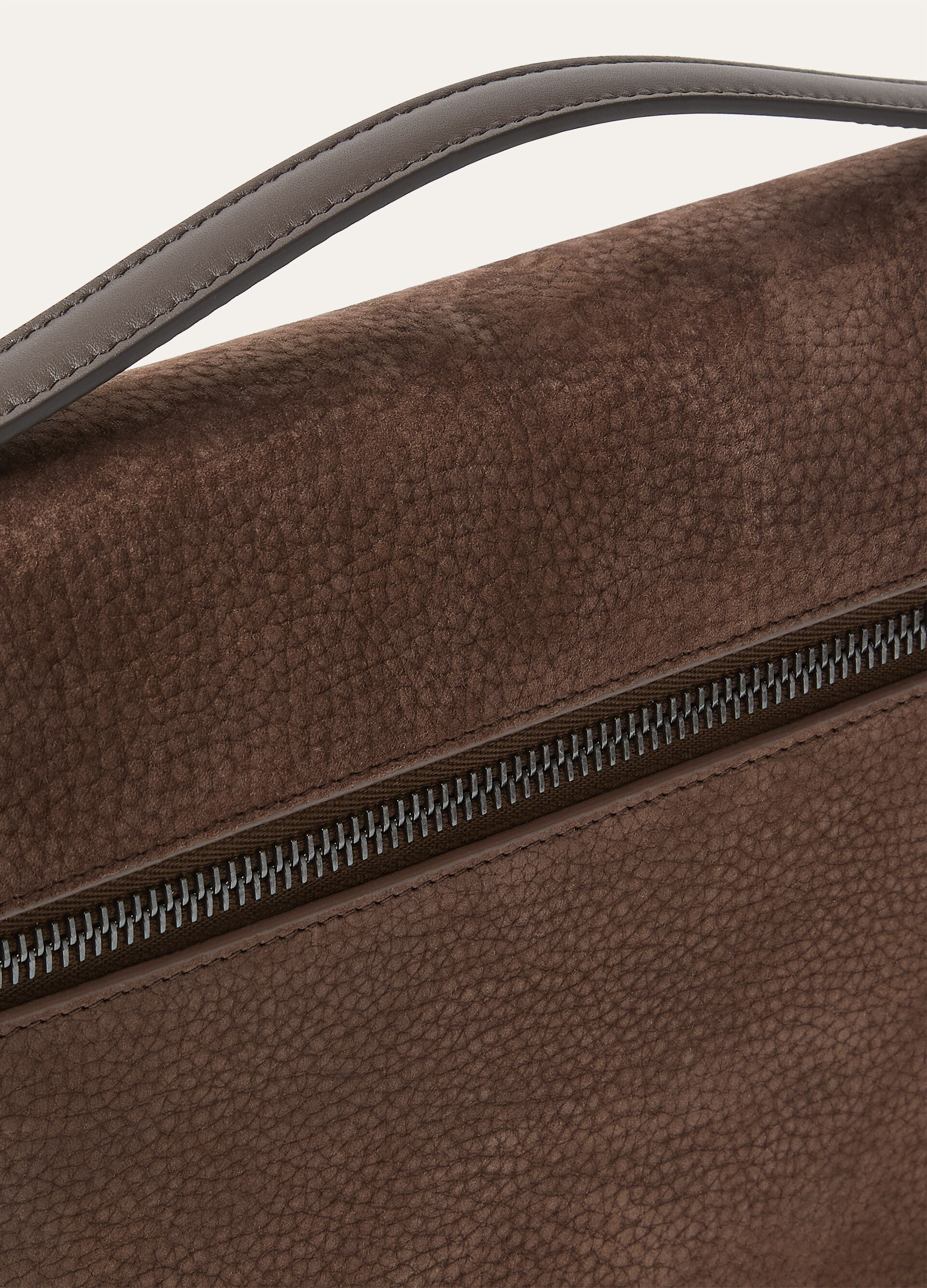 EXTRA POUCH L29 GRAINED NUBUCK/ROUNDED LEATHER