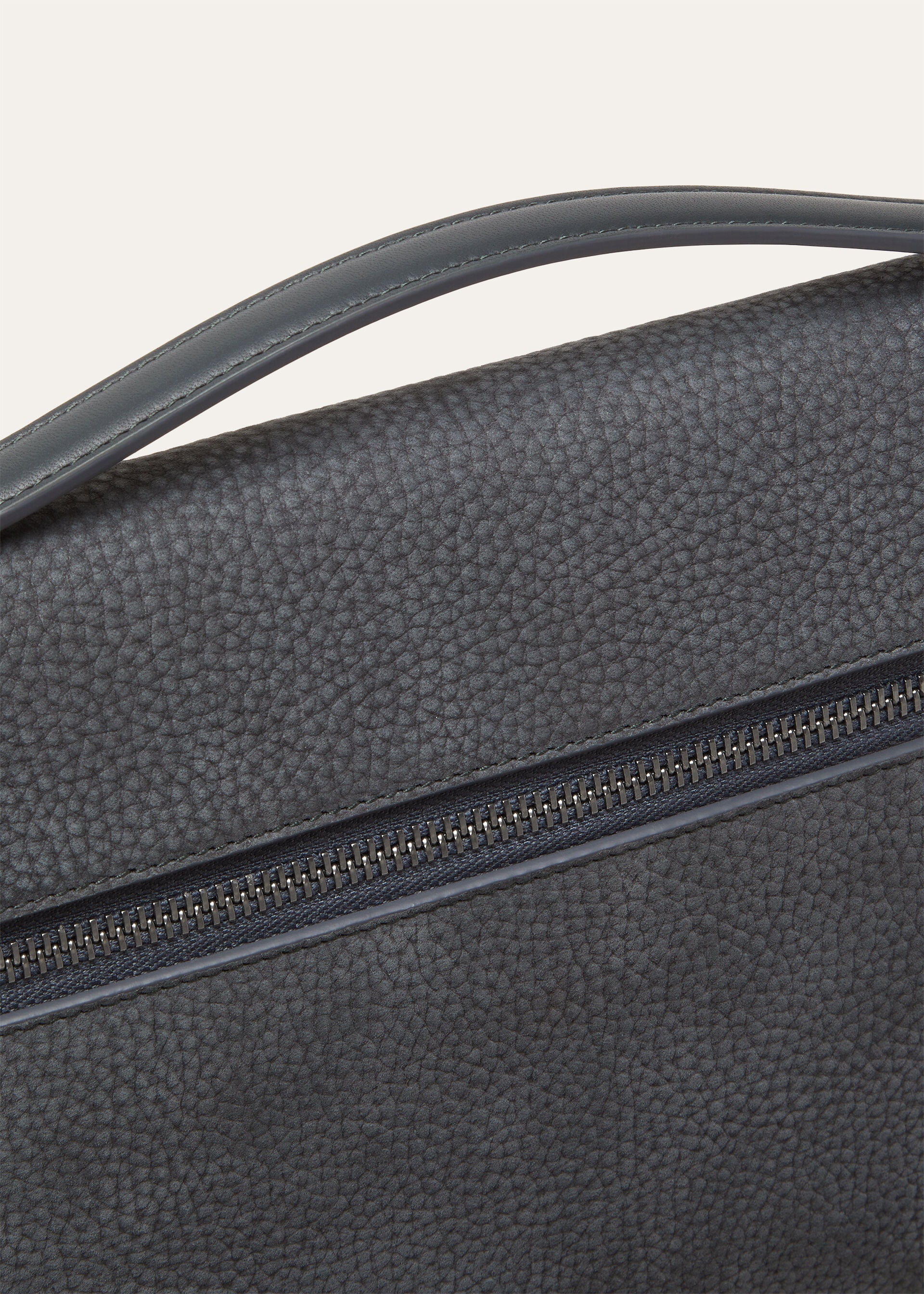 EXTRA POUCH L29 GRAINED NUBUCK/ROUNDED LEATHER