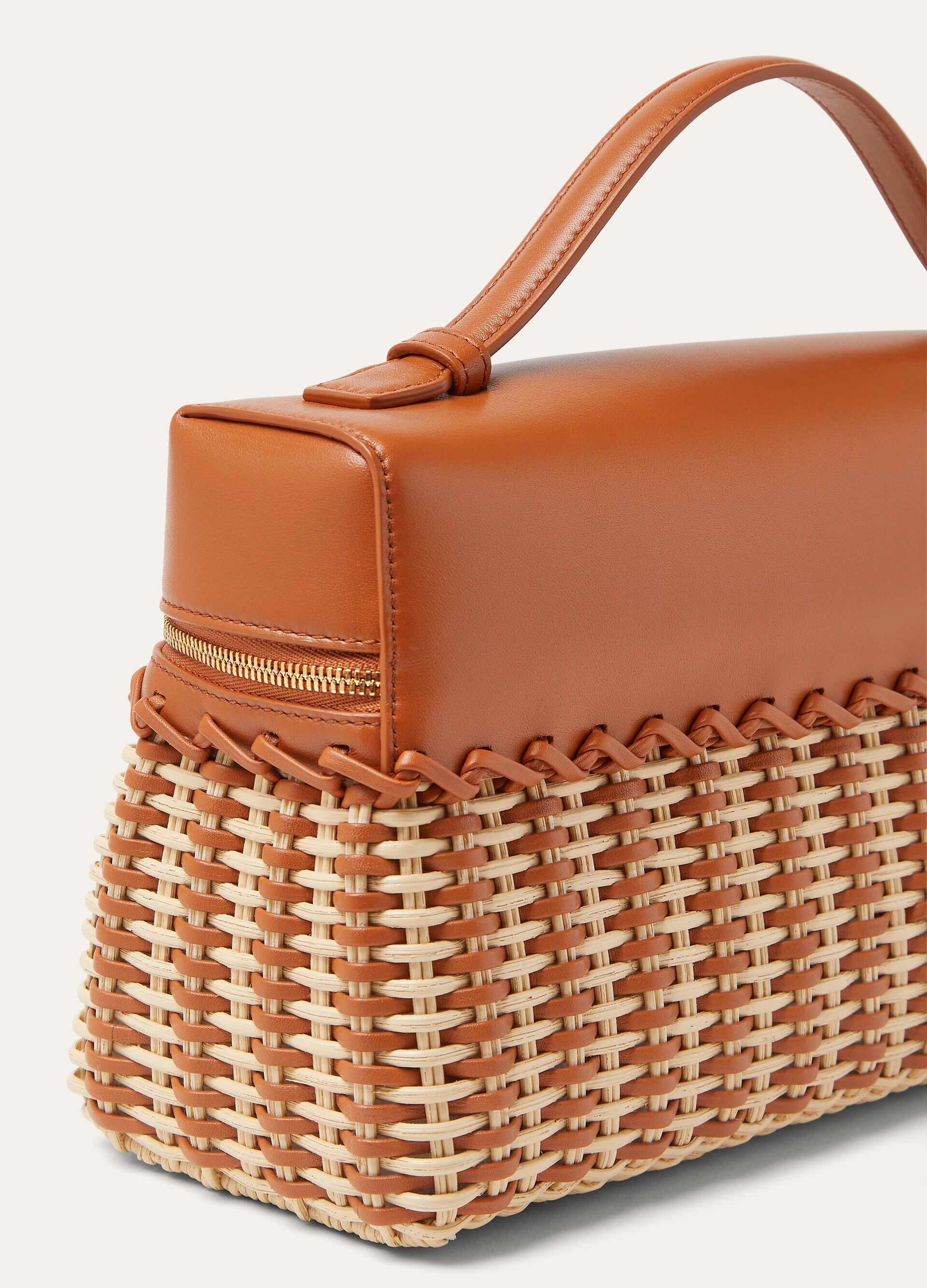 EXTRA POCKET L27 BRAIDED WICKER/ROUNDED LEATHER
