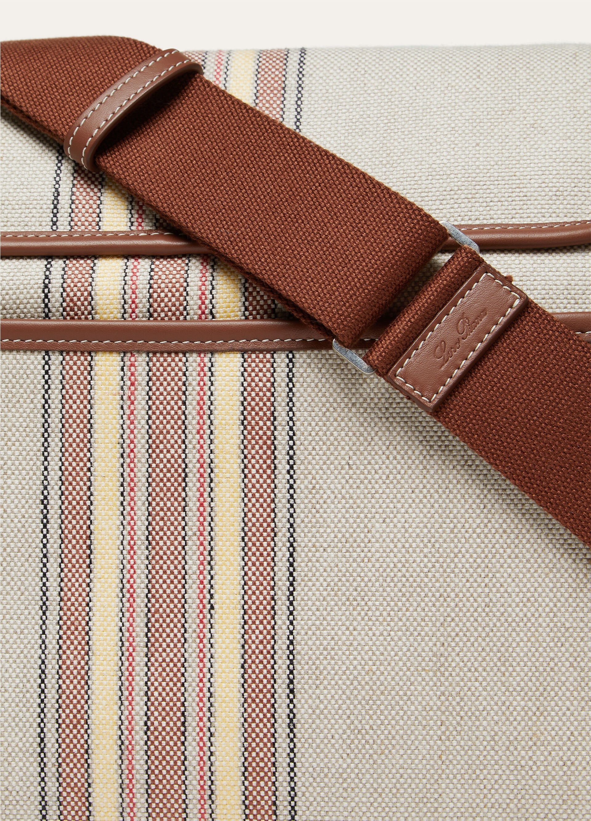 CHANGING BAG NAT.CANVAS SUITCASE STRP/ROUNDED LTH