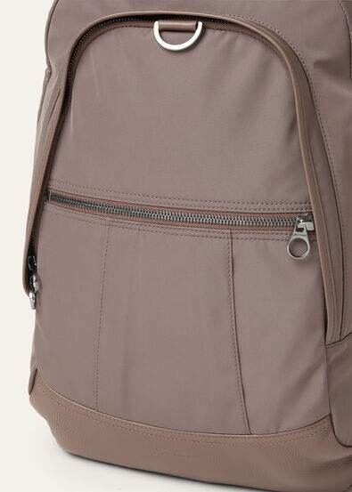 PIONEER BACKPACK MEDIUM 20K/TENDER CALF