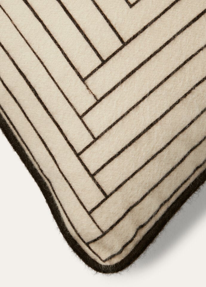 LORO PIANA LABYRINTH CUSHION CASH_FAP5793_T1P3_NR_2