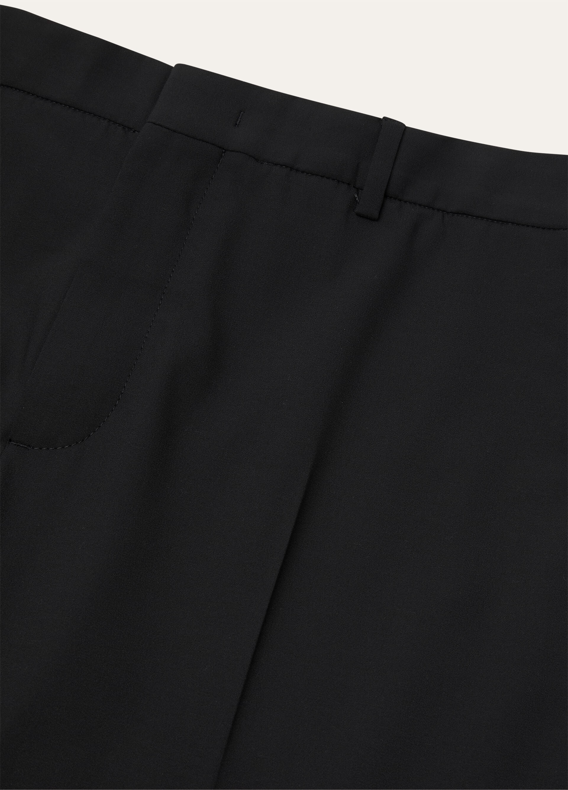 LAWRIE BERMUDA TECHNICAL WOOL RAIN
