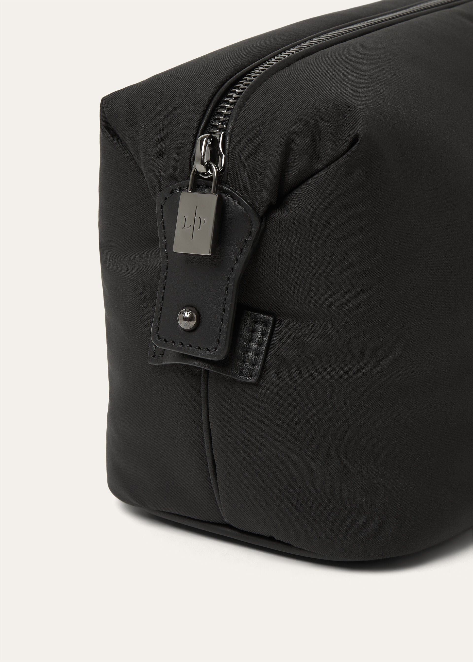 WIND POUCH WIND/ROUNDED LEATHER