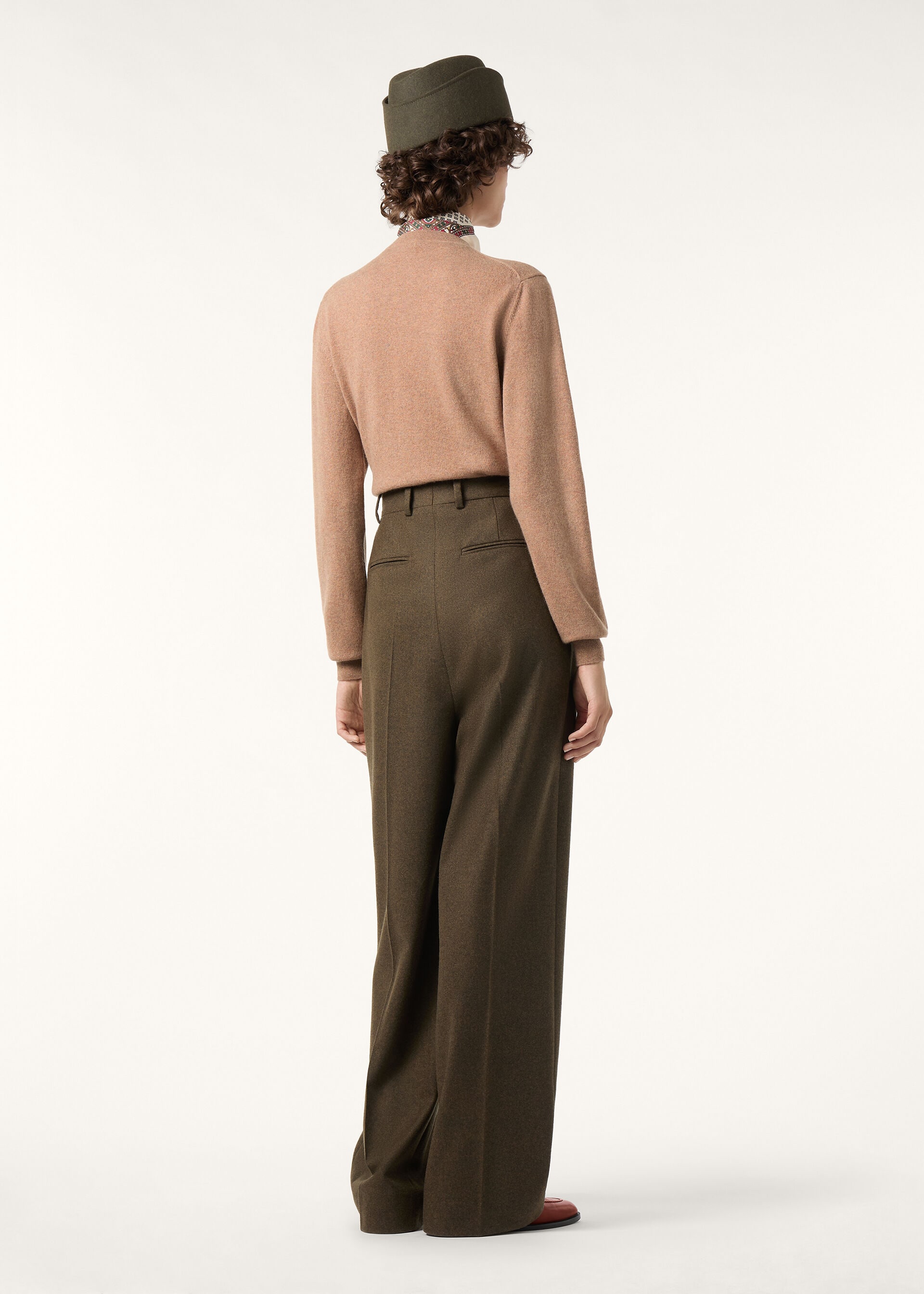 CLASSIC BABY CASH  CREWNECK CARDIGAN SWEATER GG 12