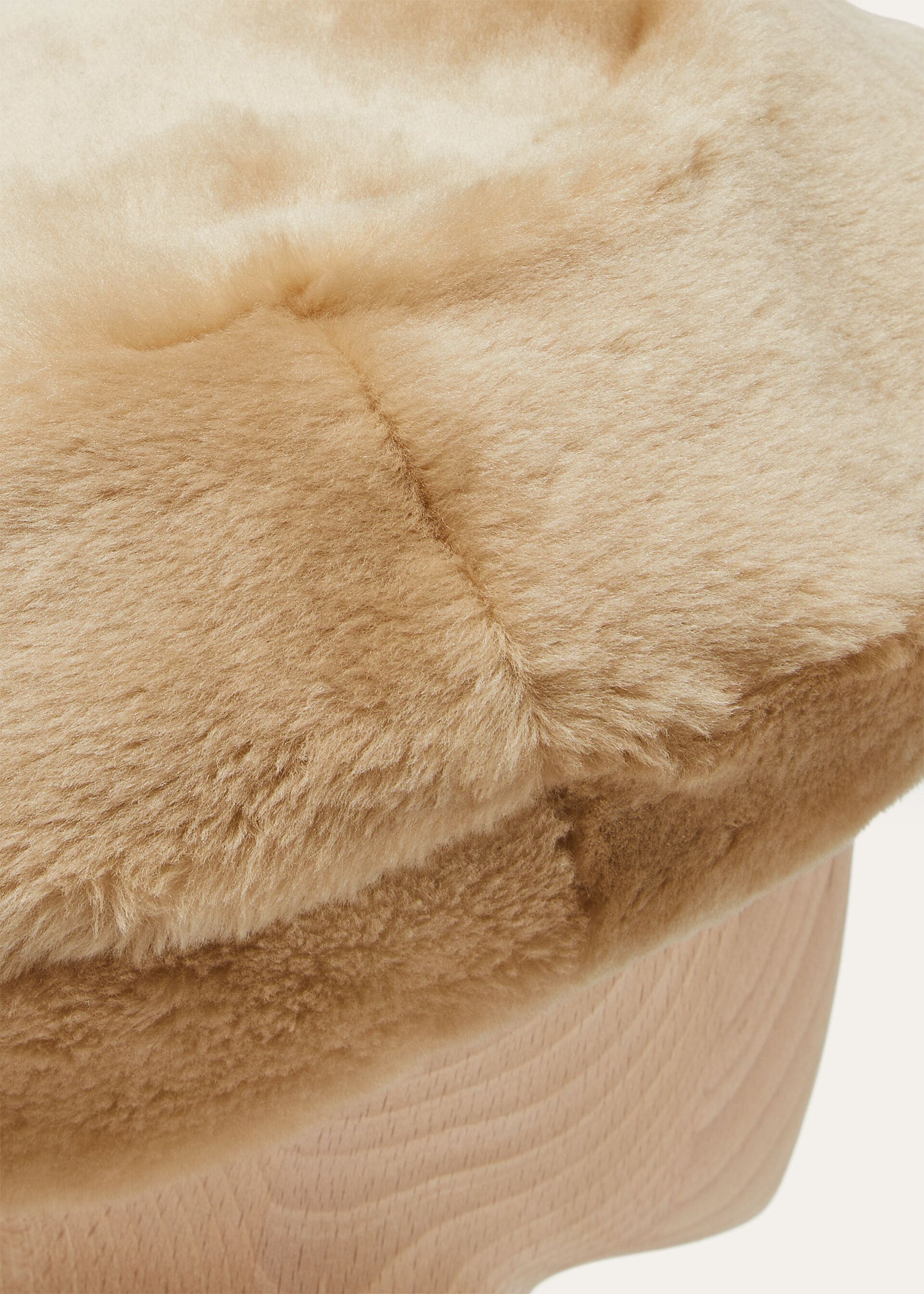 SELENA HAT MERINO SHEARLING