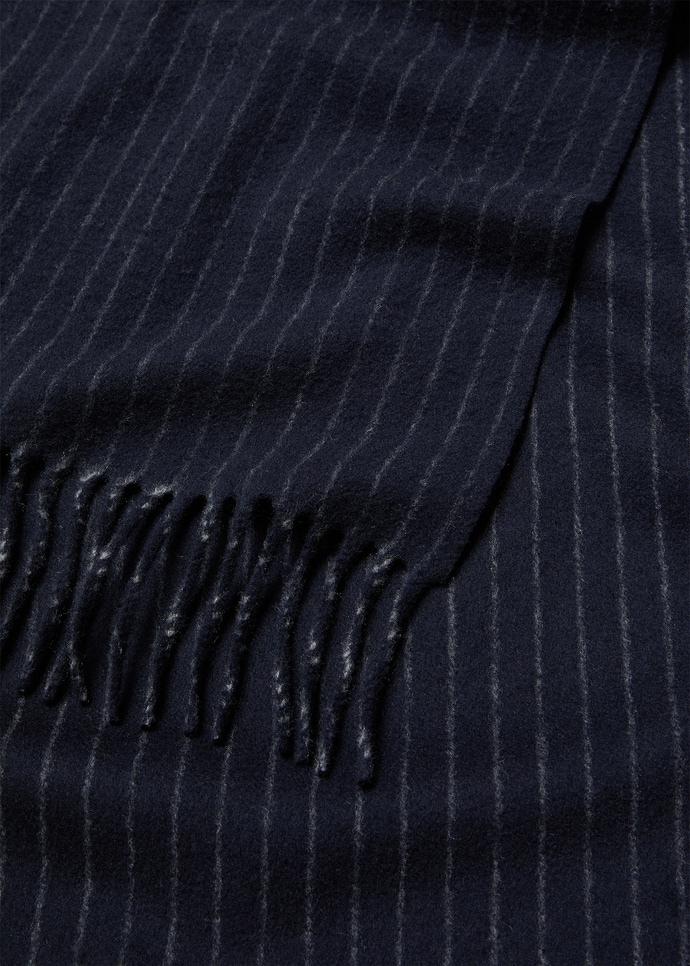 PINSTRIPE SCARF WISH CASH_FAP9811_F6D4_NR_3