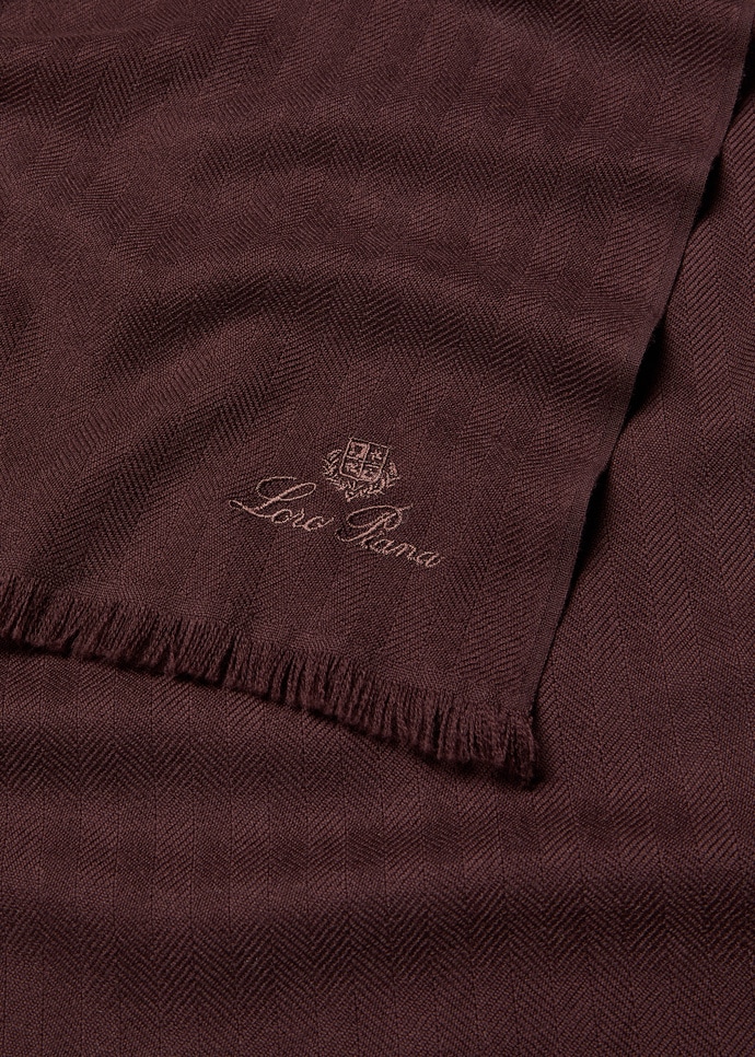 HALLET SCARF WISH_FAP9867_Q143_NR_4