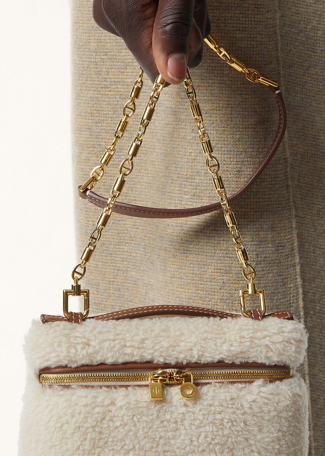 EXTRA POCKET MINI POUCH CASHFUR/ROUNDED LTH