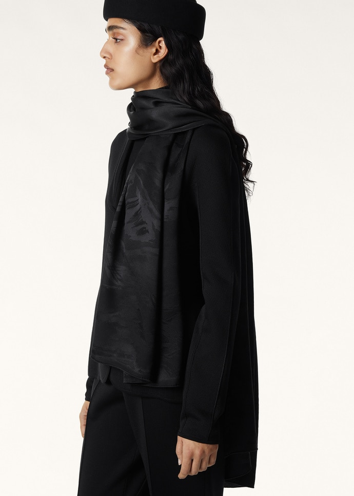 NATURA DELLE ALPI JACQUARD STOLE SILK_FAQ0456_8000_NR_2