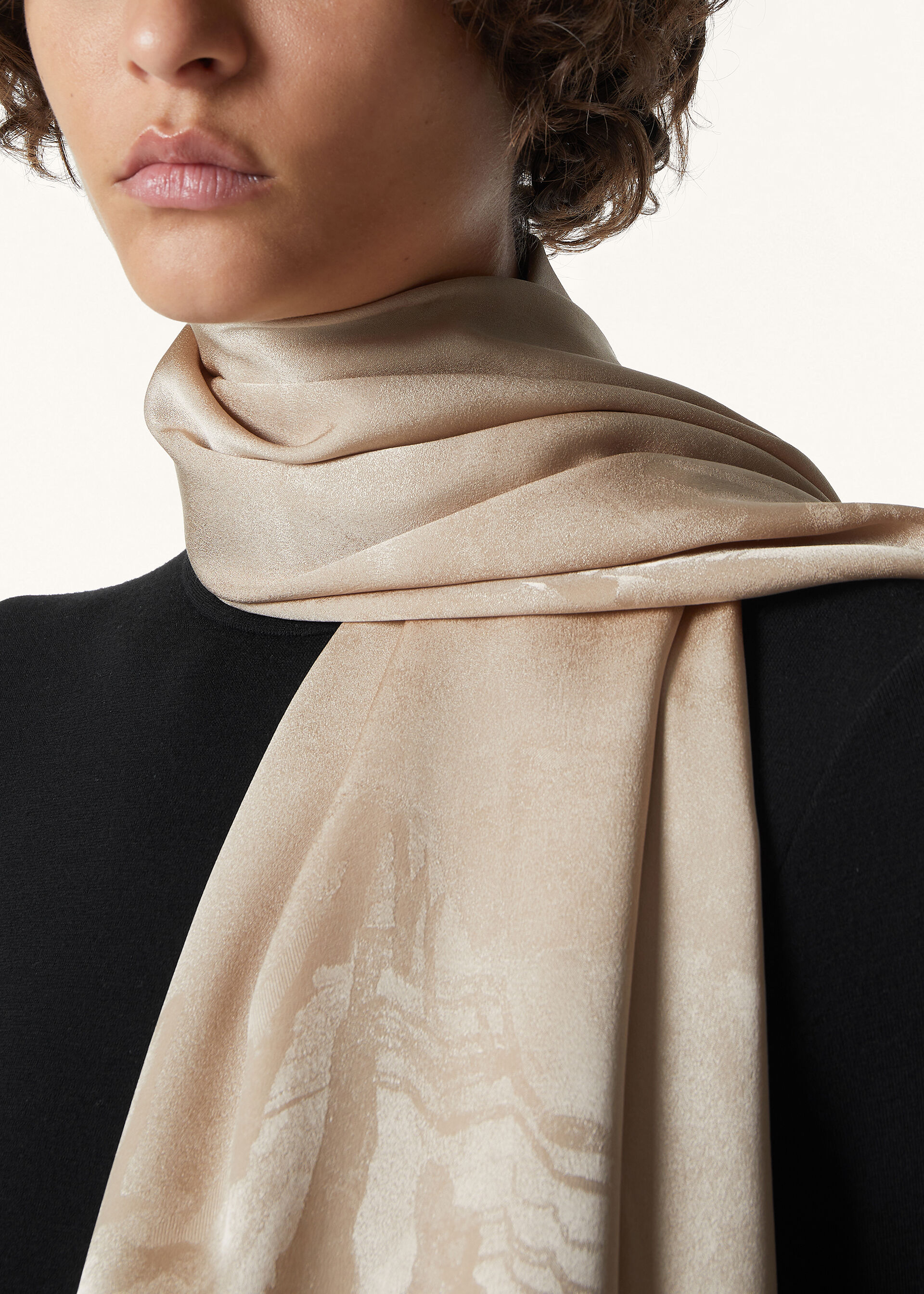 NATURA DELLE ALPI JACQUARD STOLE SILK