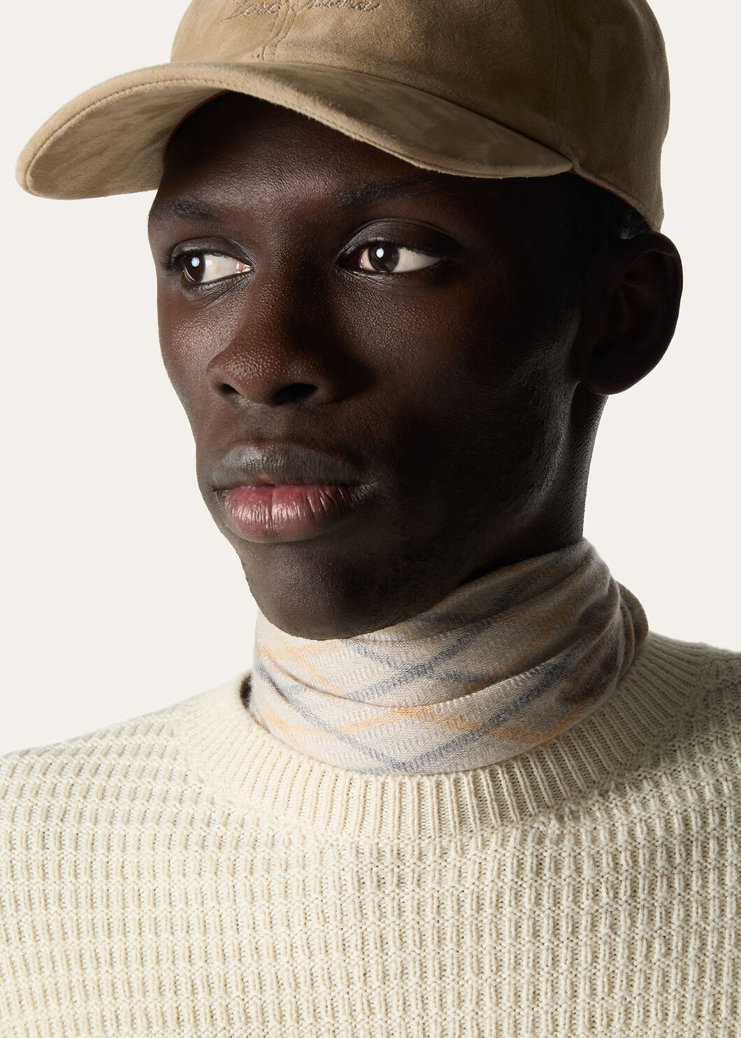 LORO PIANA HORSEY FOULARD 60  CASH SILK