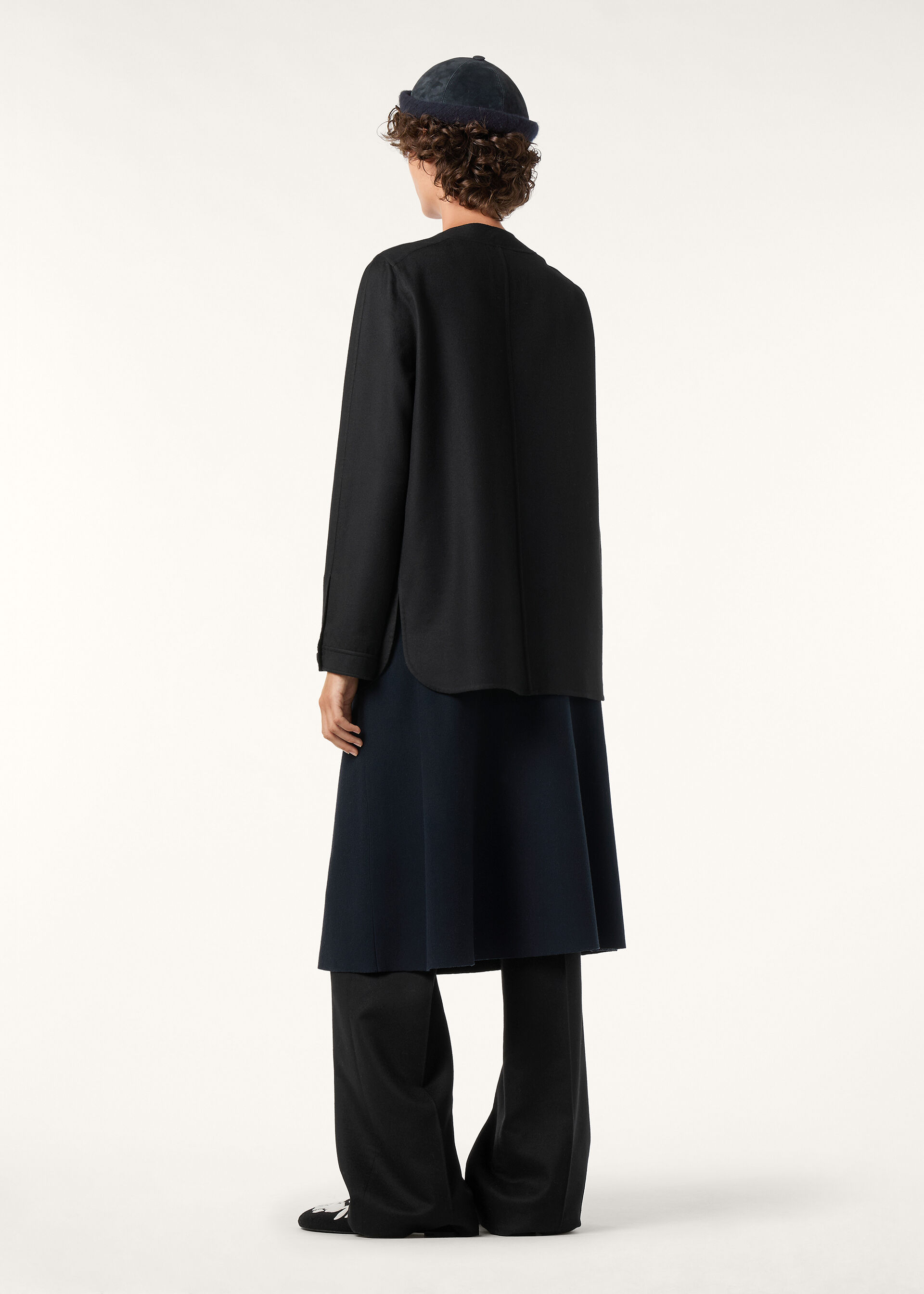 EARL CABAN ROYAL LIGHTNESS