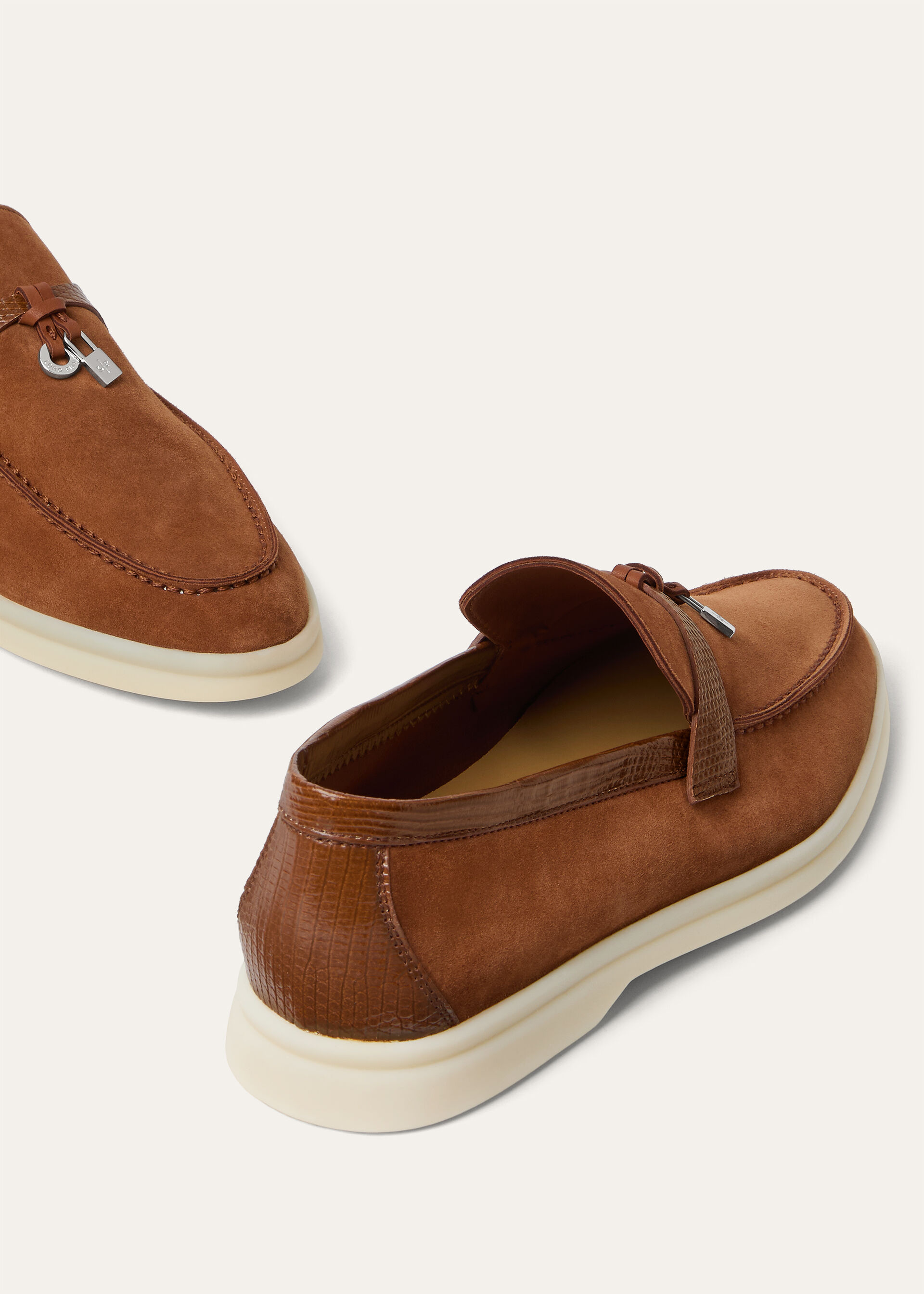 SUMMER CHARMS WALK SILKY SUEDE & LIZARD