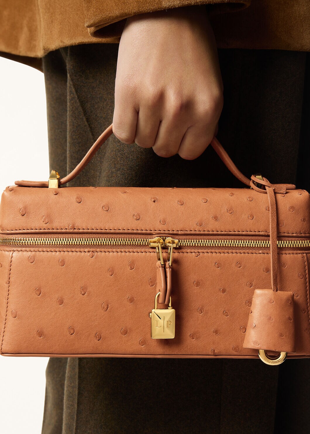 EXTRA BAG L23 OSTRICH SADDLE FINISH