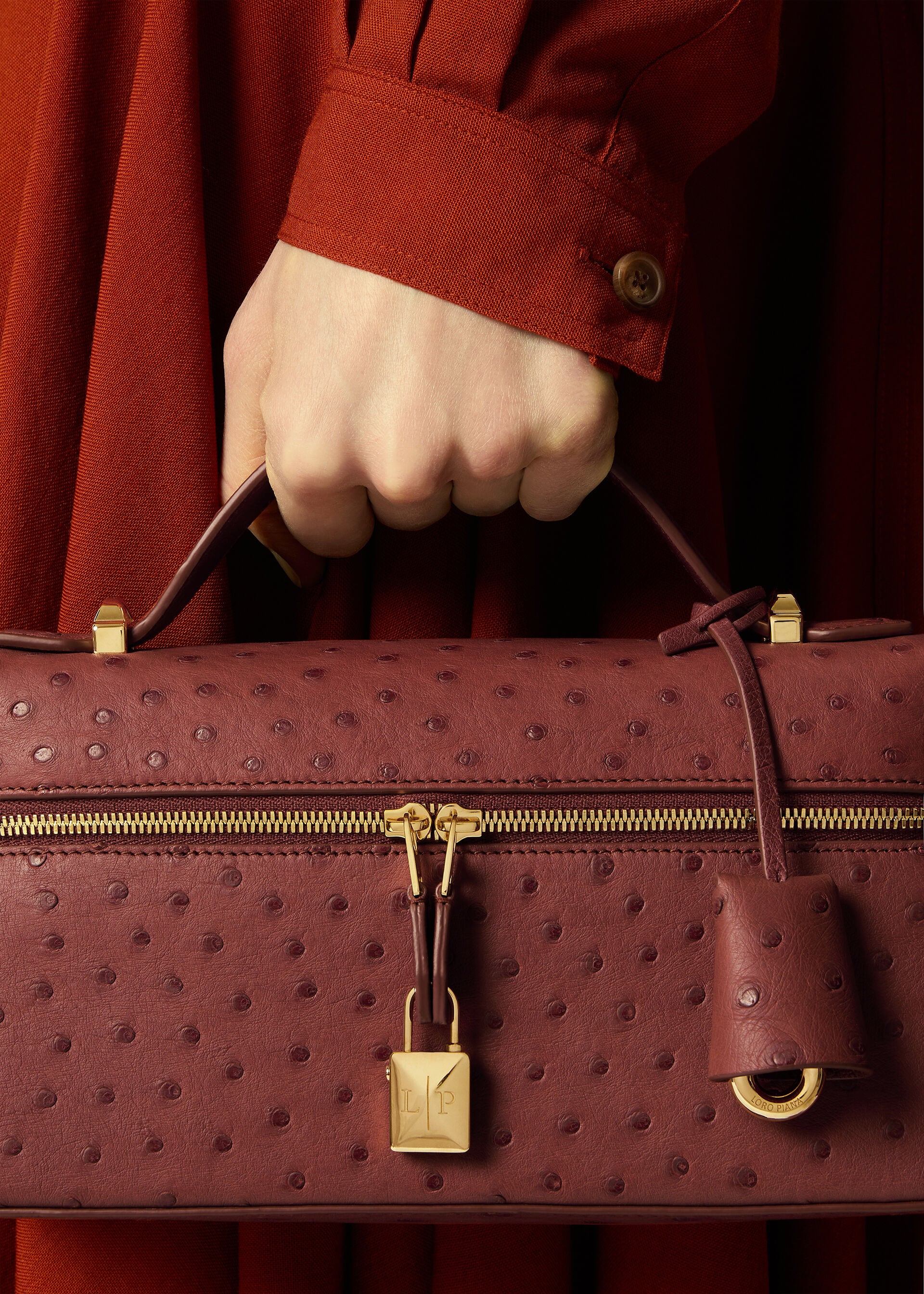 EXTRA BAG L23 OSTRICH SADDLE FINISH