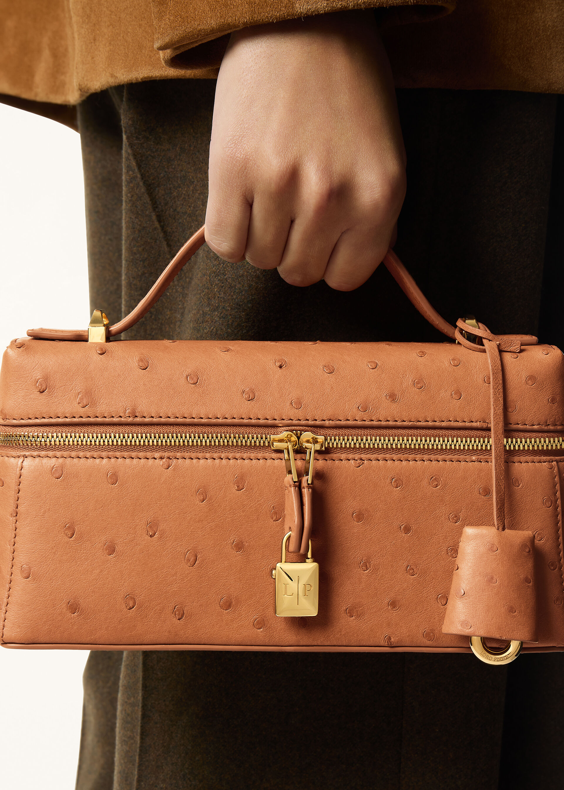 EXTRA BAG L23 OSTRICH SADDLE FINISH