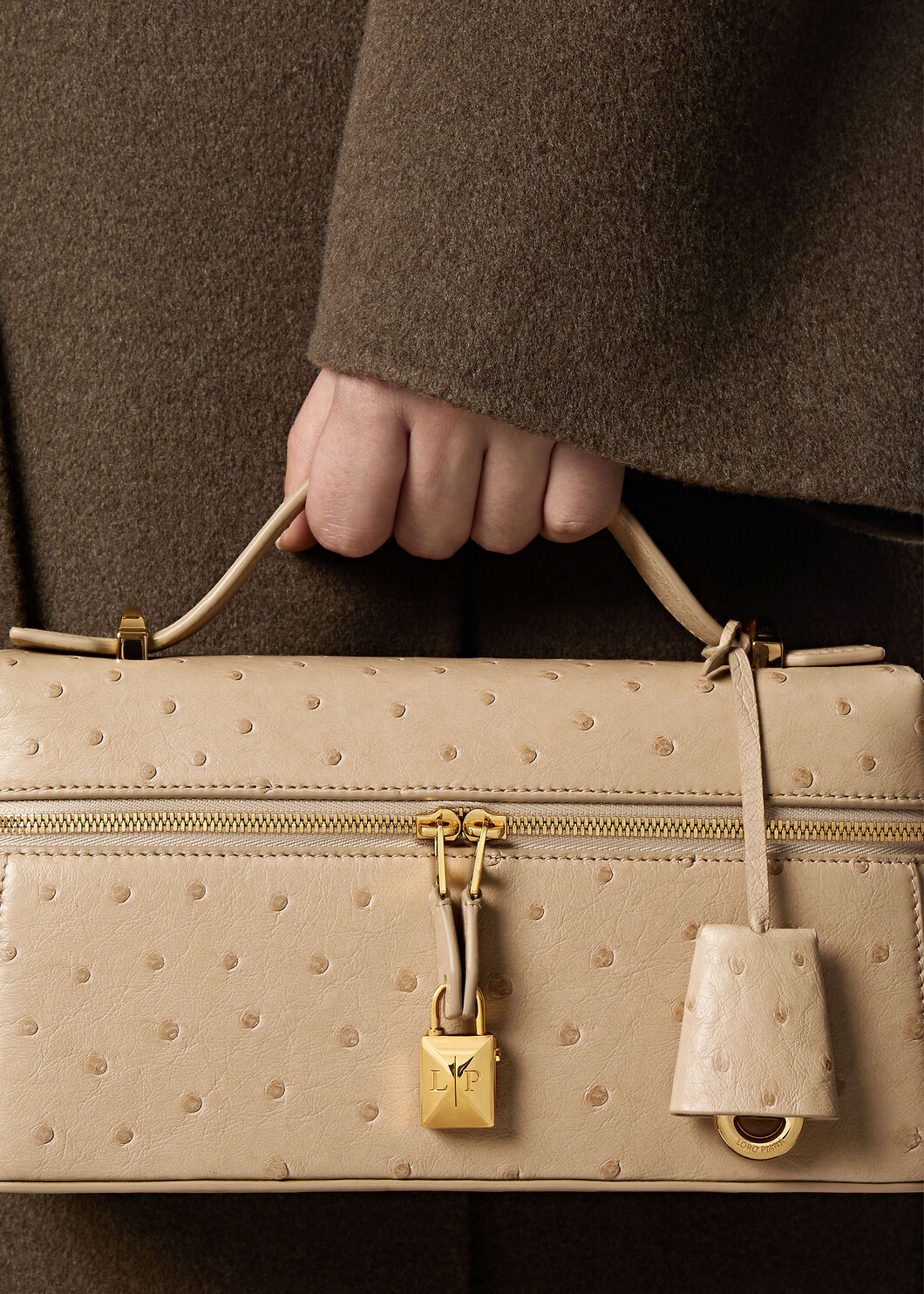 EXTRA BAG L23 OSTRICH SADDLE FINISH